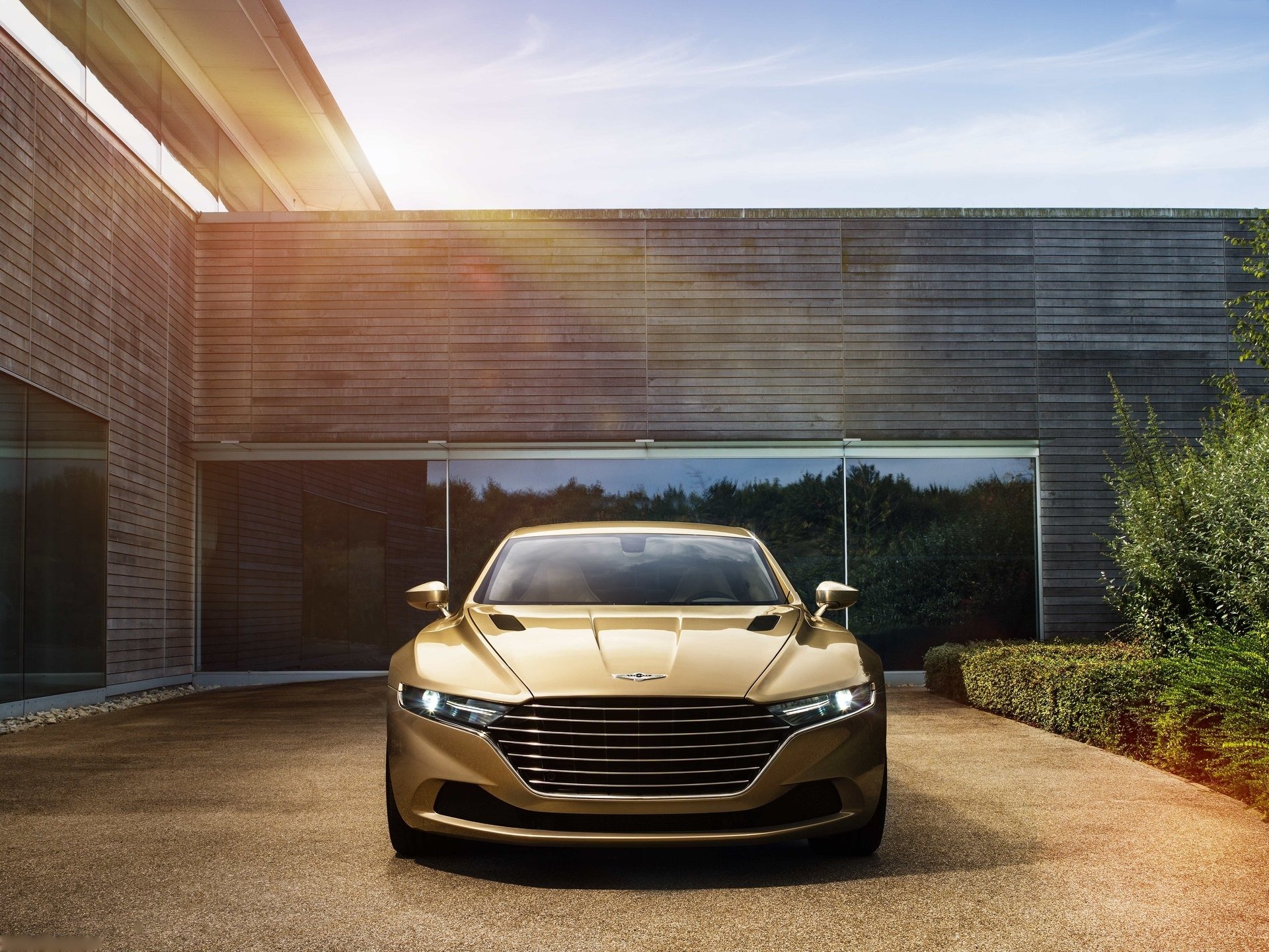 Aston Martin Lagonda Taraf (2015) – zepředu