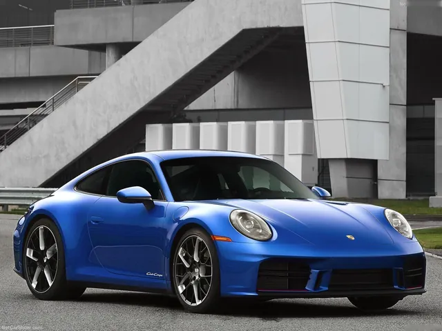 Porsche 911 Carrera T Club Coupe (2026)
