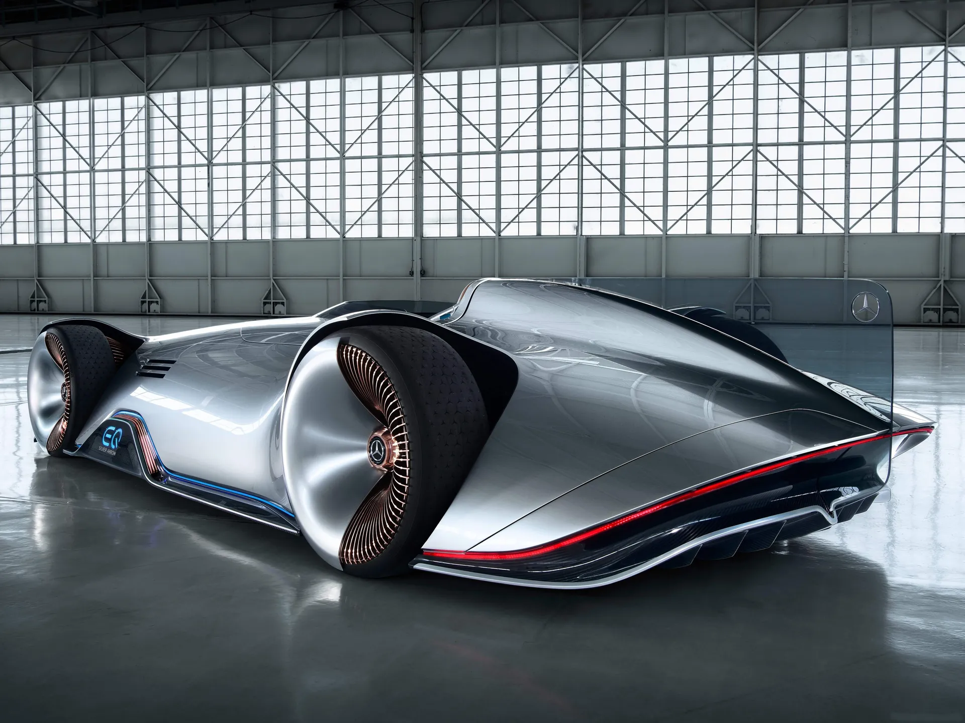 Mercedes-Benz Vision EQ Silver Arrow Concept (2018) – zadní tříčtvrteční pohled