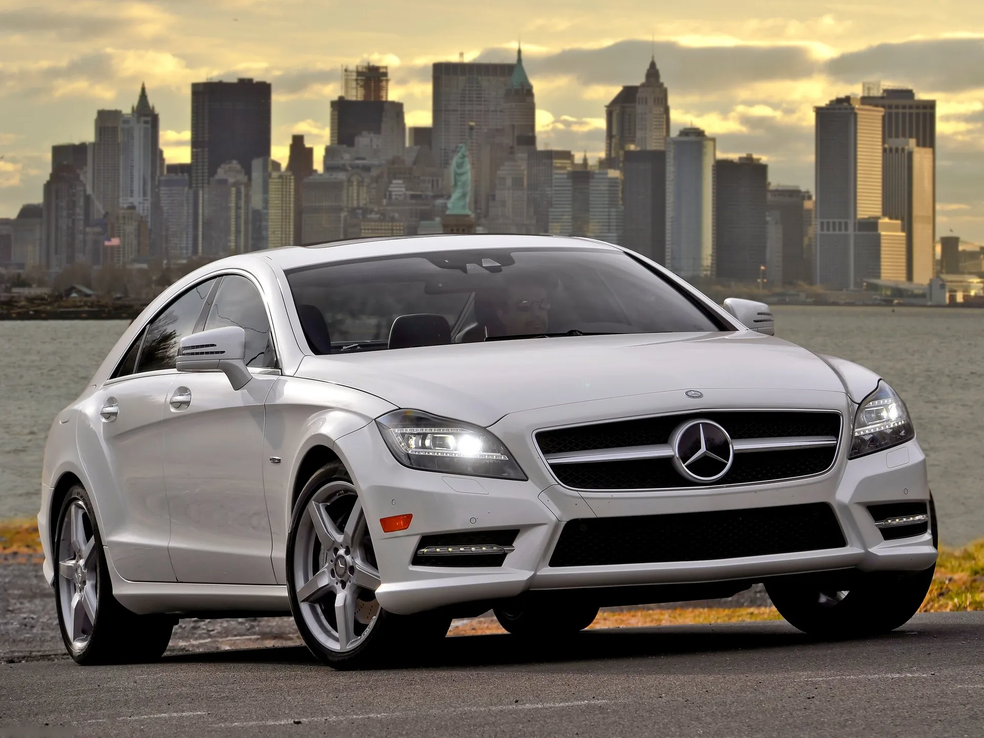 Mercedes-Benz CLS550 (2012)