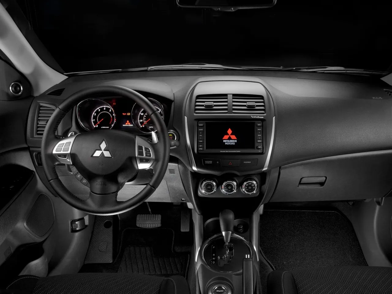 Mitsubishi Outlander Sport (2013) – interiér