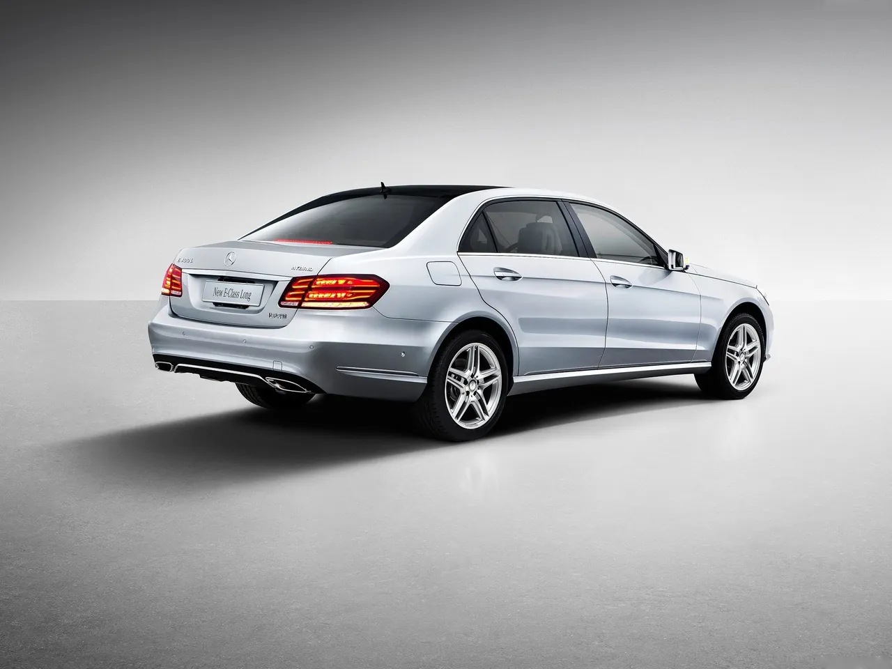 Mercedes-Benz E-Class L (2014) - Rear Three-Quarter