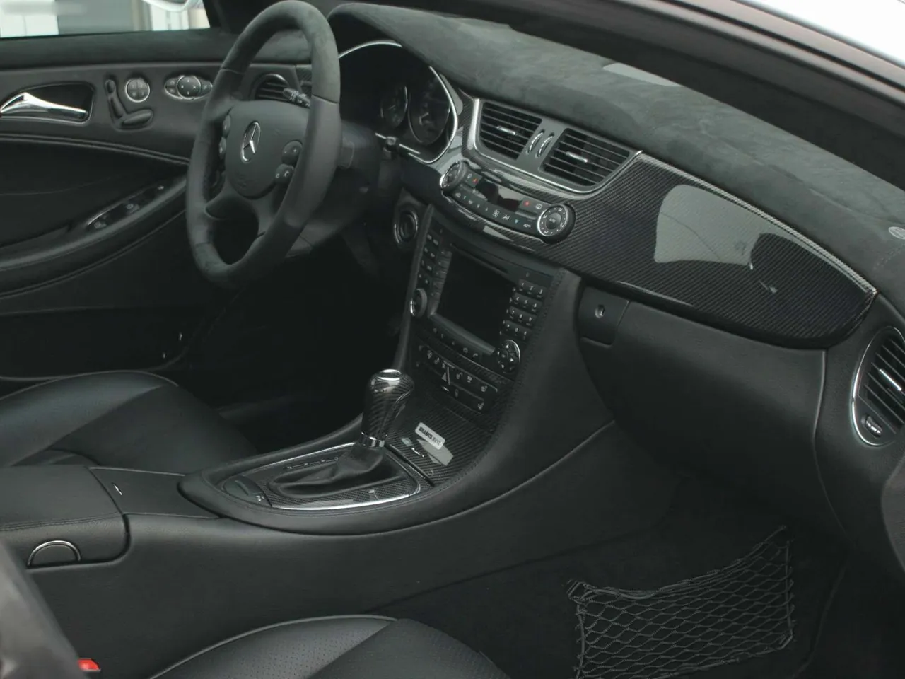 Brabus Rocket (2005) – interiér