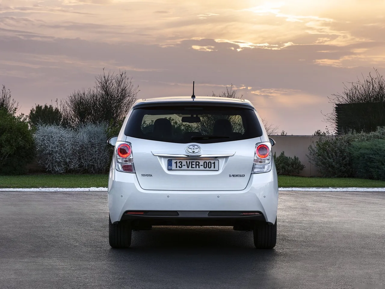 Toyota Verso (2013) – zezadu