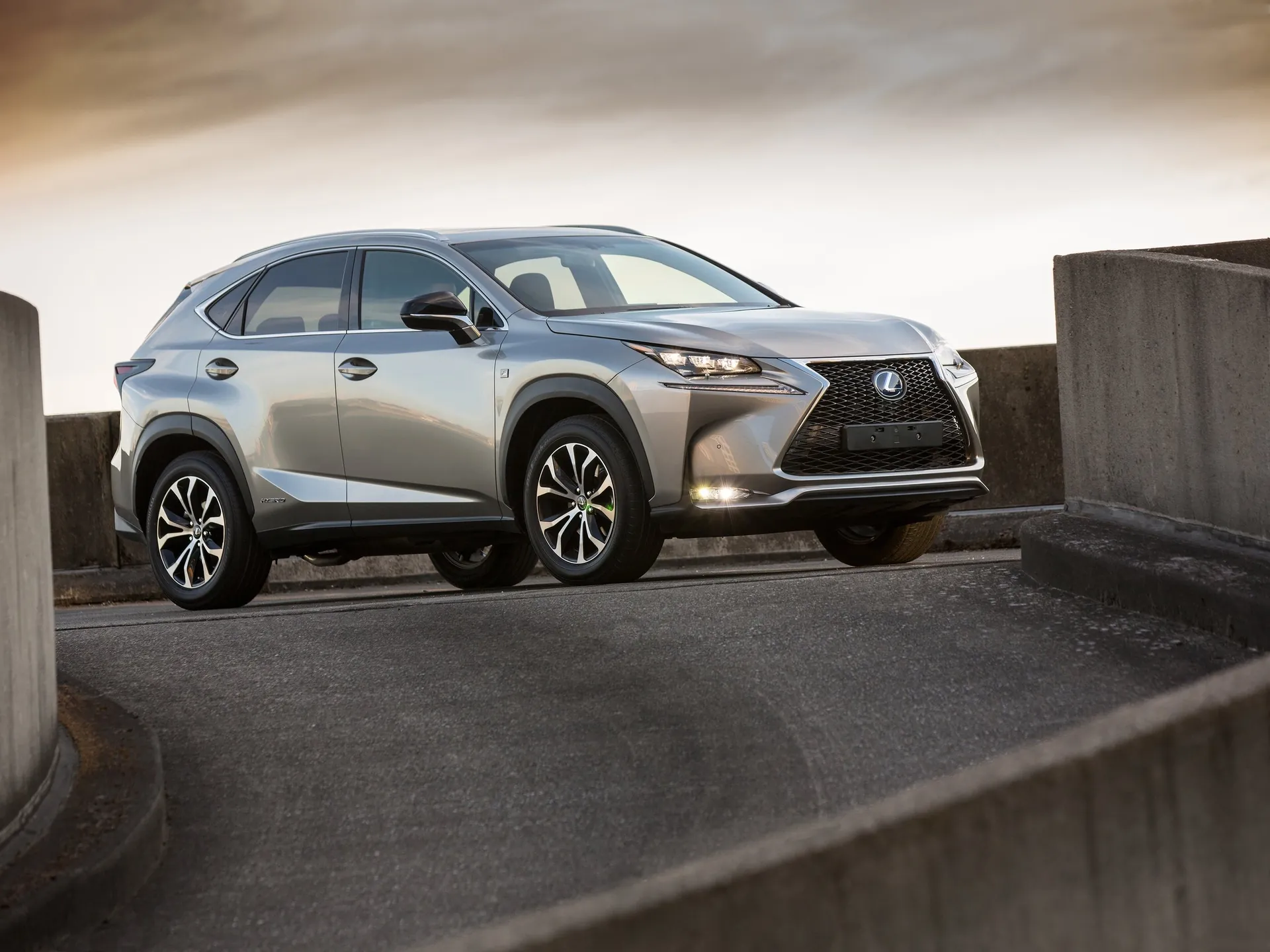 Lexus NX (2015)