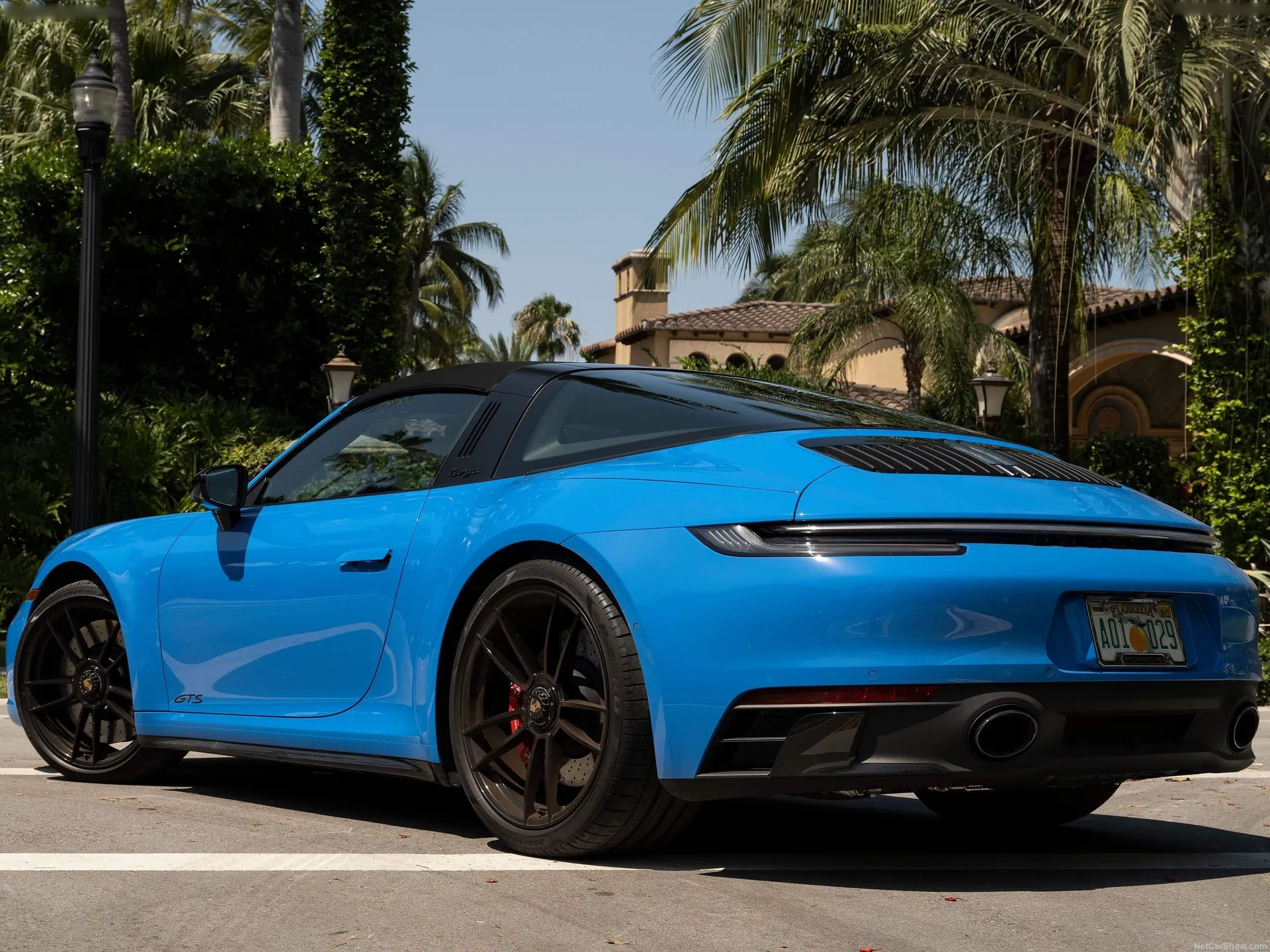 Porsche 911 Targa 4 GTS (2022) - Rear Three-Quarter