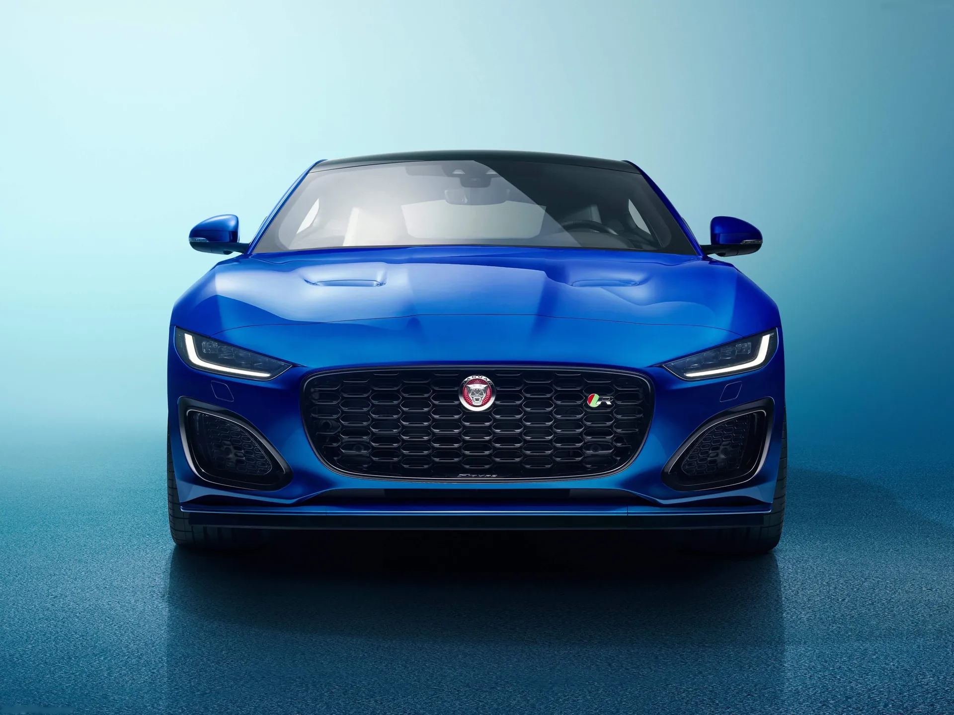 Jaguar F-Type (2021) – zepředu