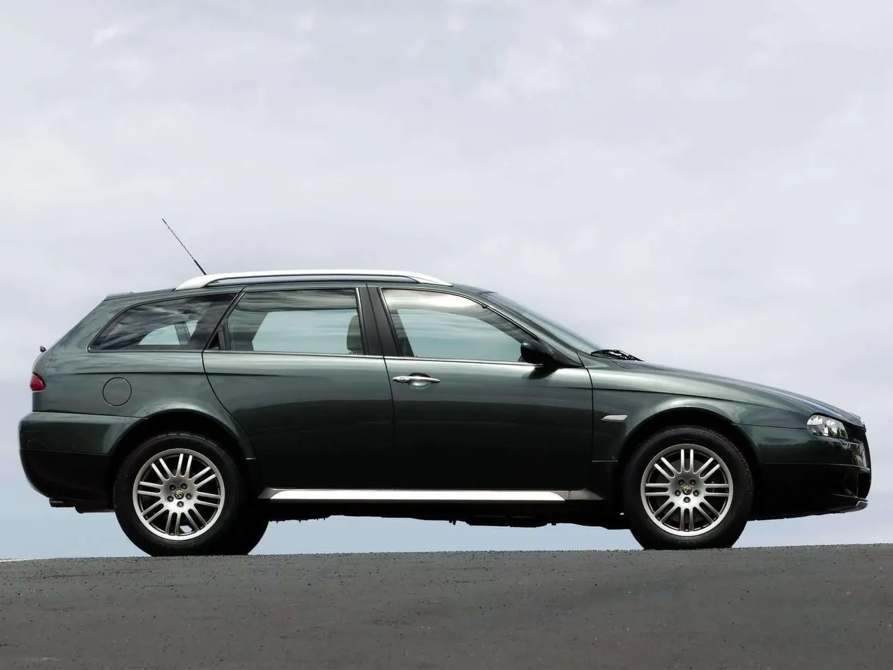 Alfa Romeo 156 Crosswagon Q4 (2004) – boční profil