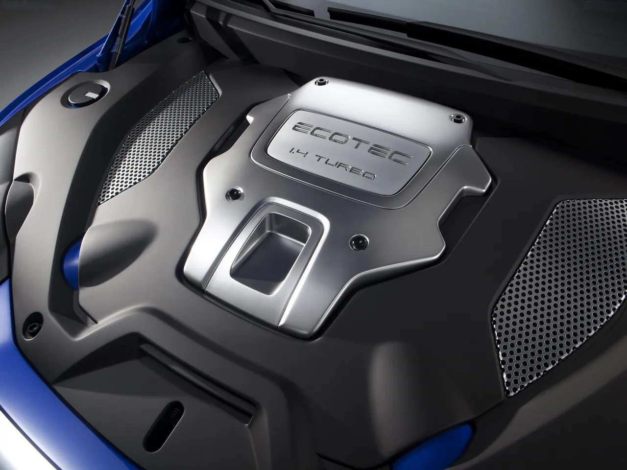 Chevrolet Aveo RS Concept (2010) – motorový prostor