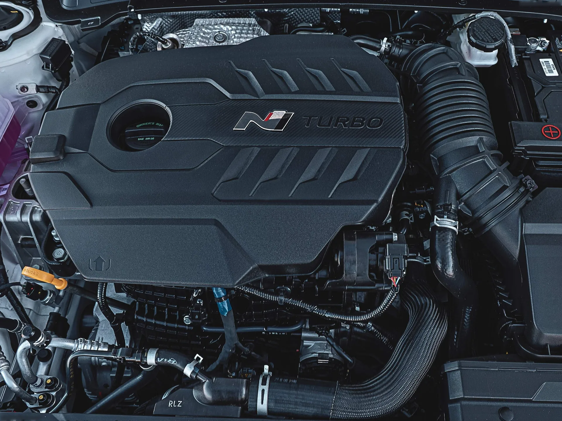 Hyundai Elantra N (2024) – motorový prostor