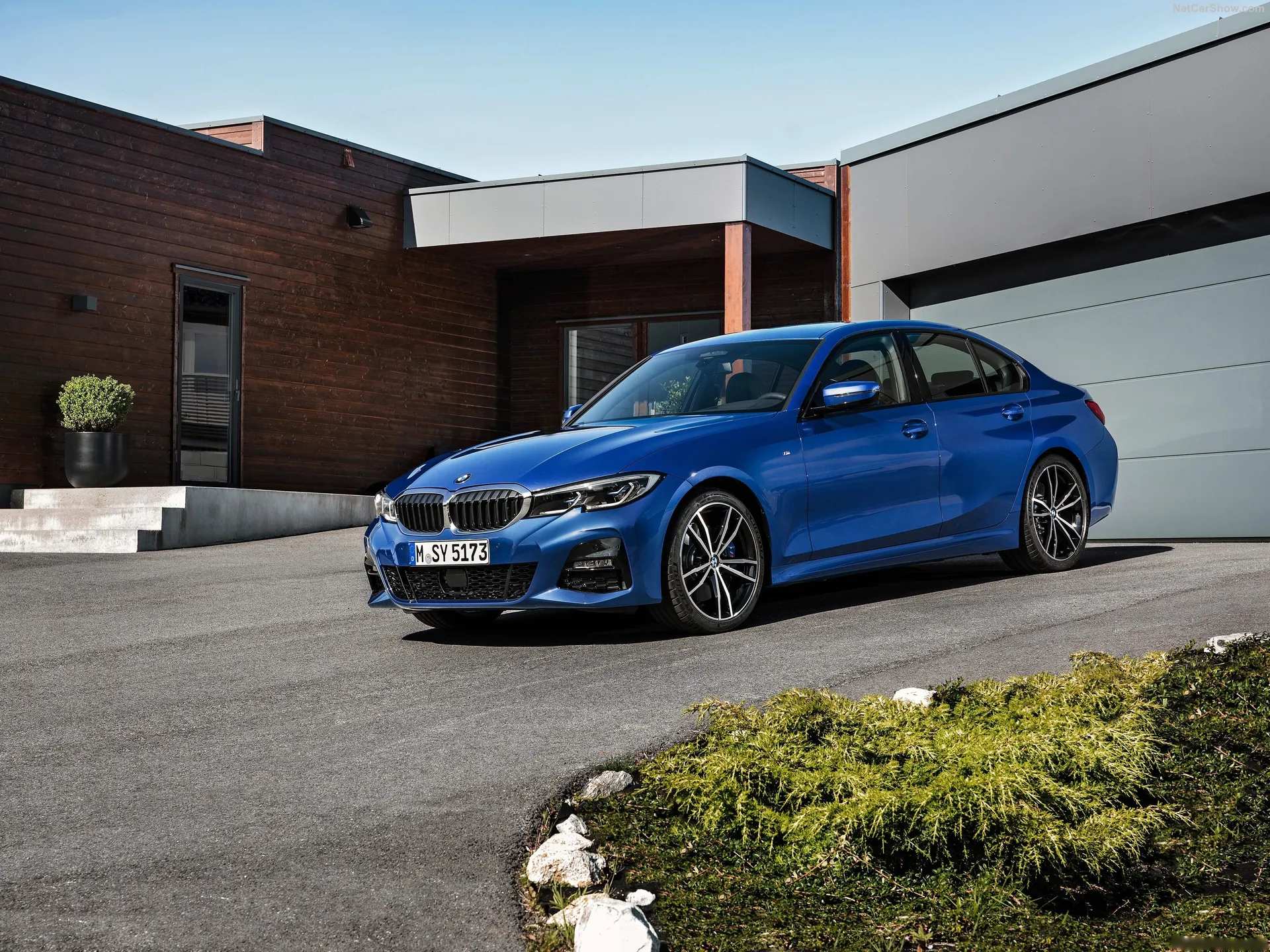 BMW 3-Series (2019)