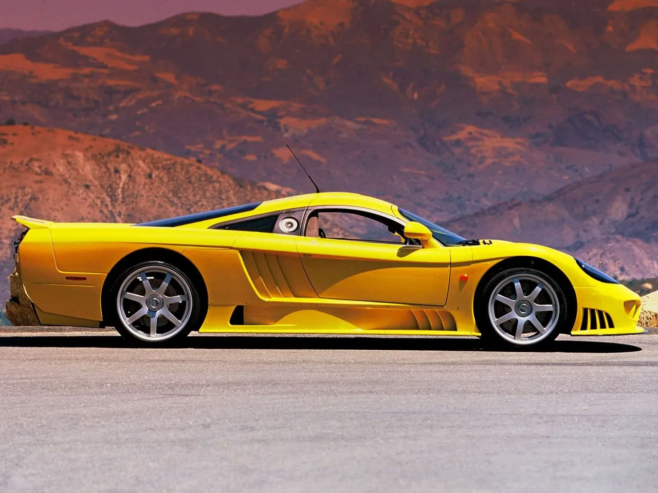 Saleen S7 (2002) – boční profil
