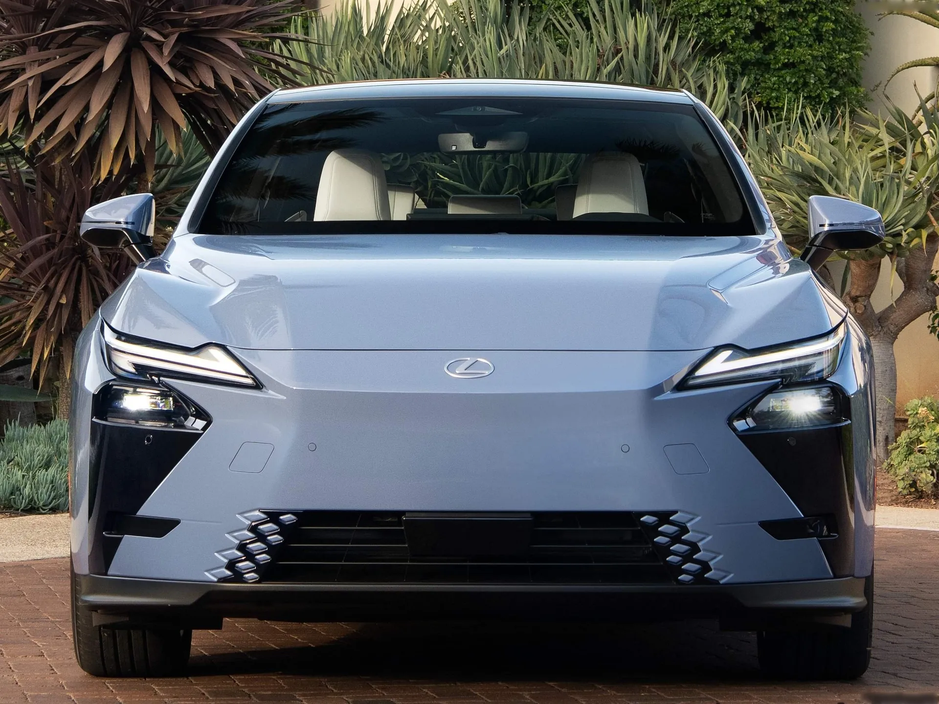 Lexus ES 350e (2026) – zepředu