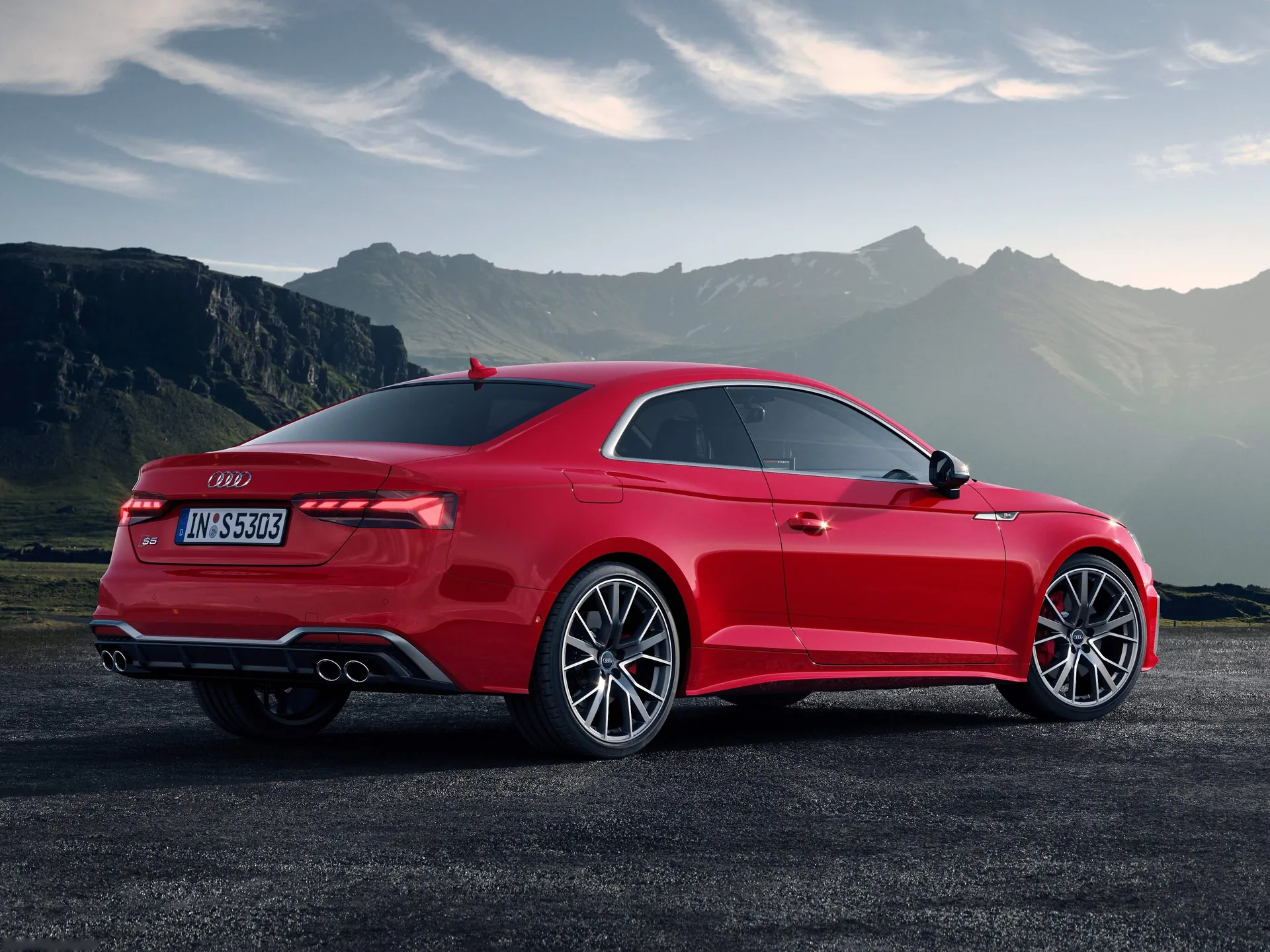 Audi S5 Coupe TDI (2020) – zadní tříčtvrteční pohled