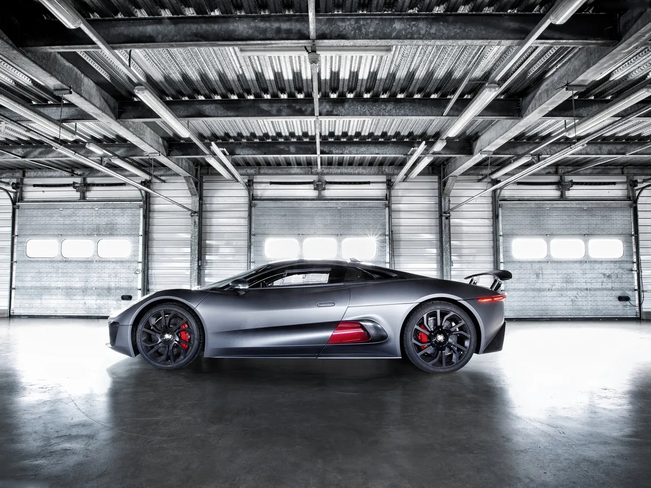 Jaguar C-X75 Concept (2013) – boční profil