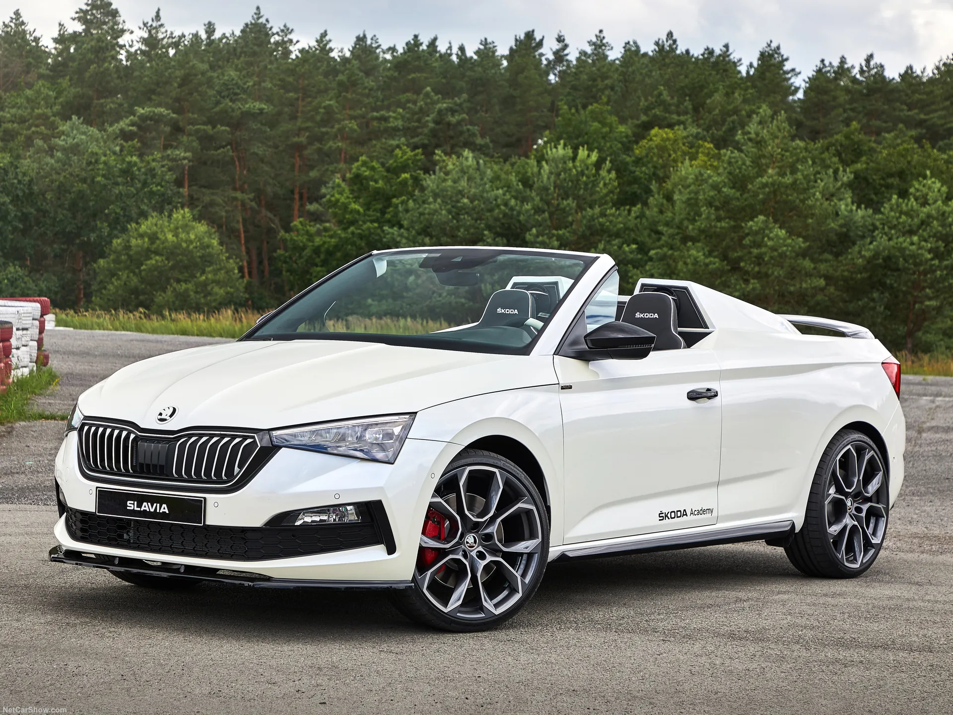 Skoda Slavia Concept (2020)