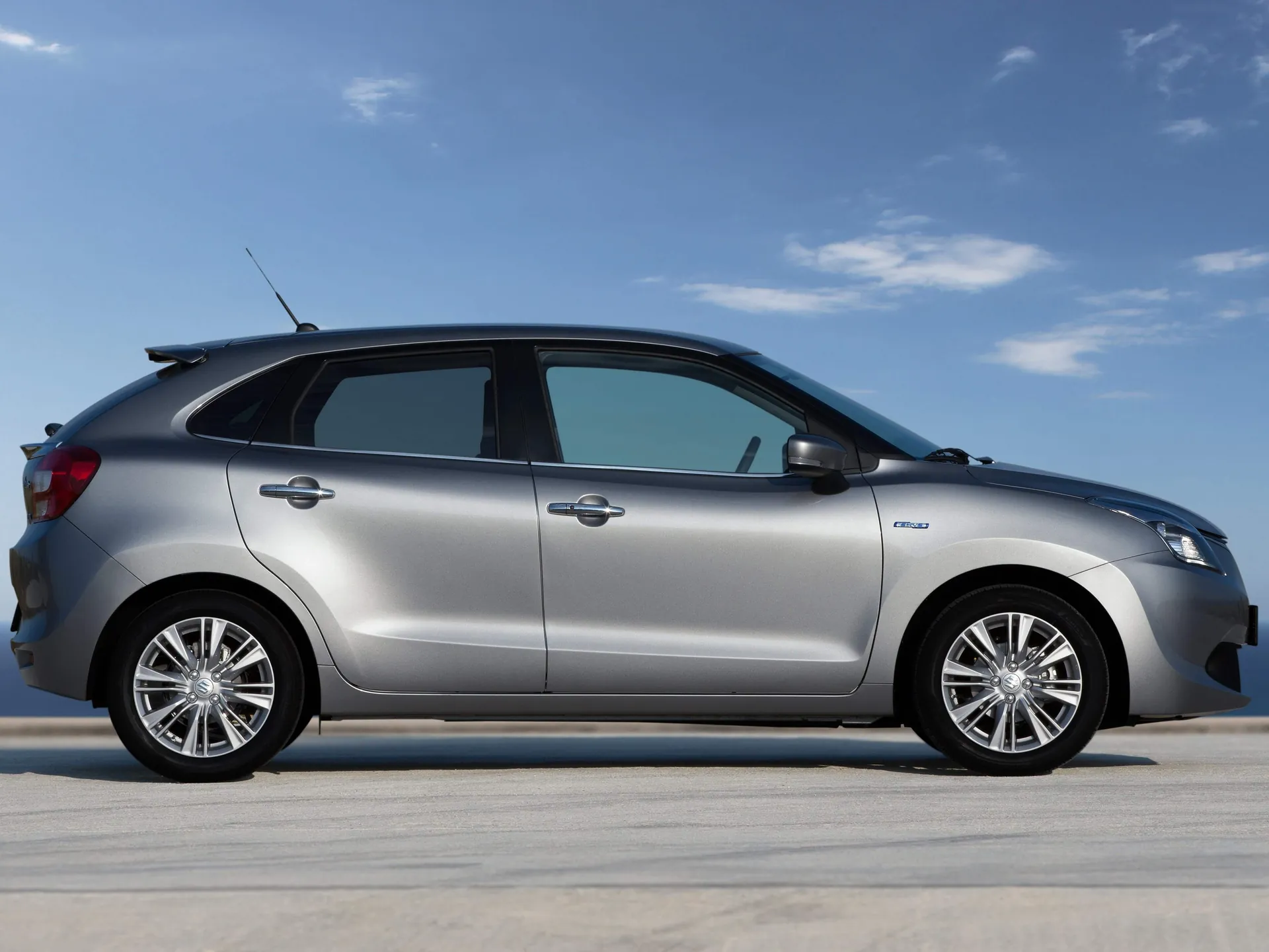 Suzuki Baleno (2016) – boční profil