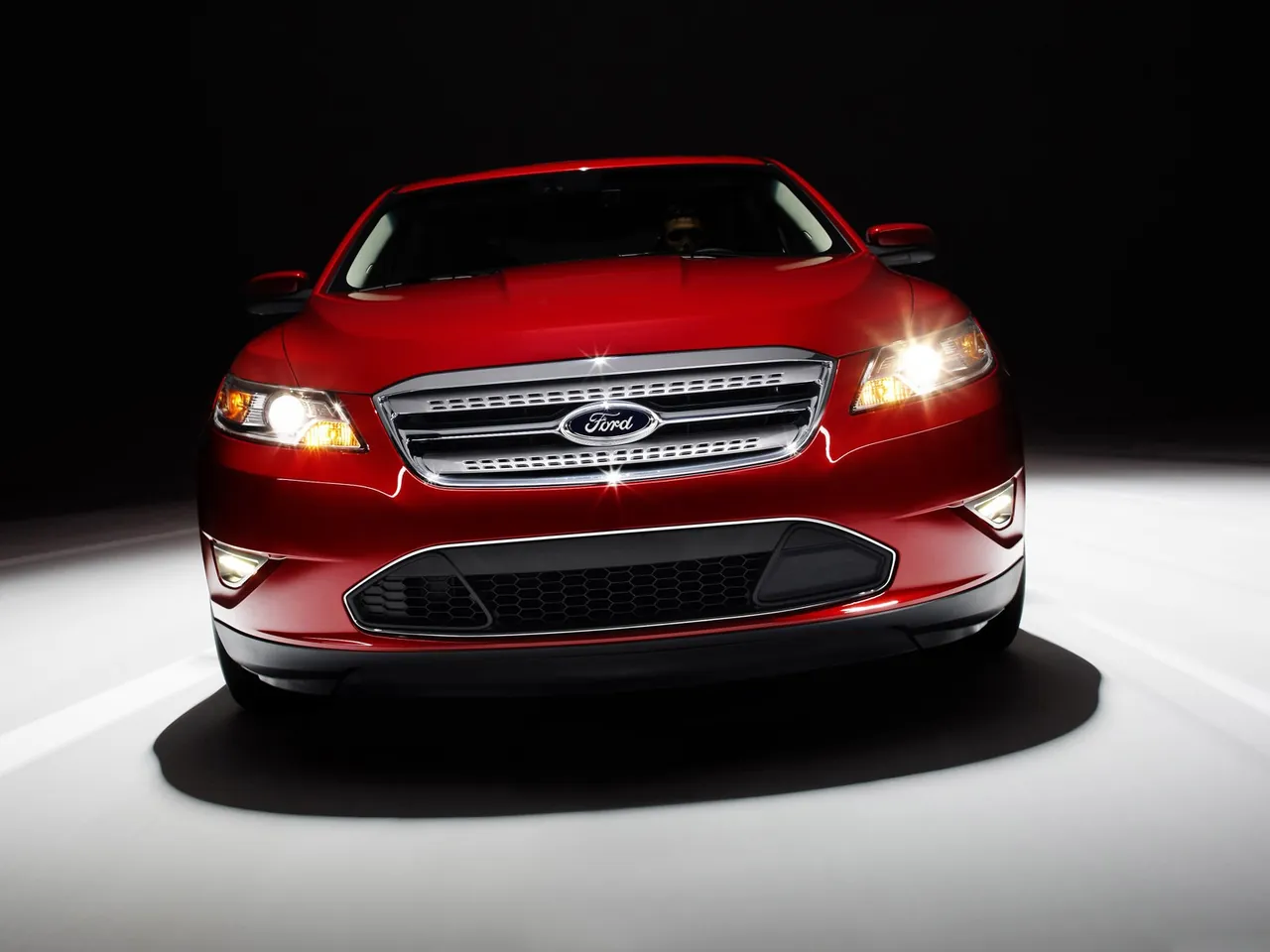 Ford Taurus SHO (2010) – zepředu