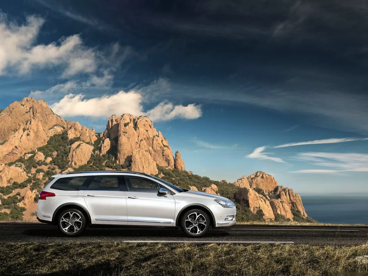 Citroen C5 CrossTourer (2014) – boční profil
