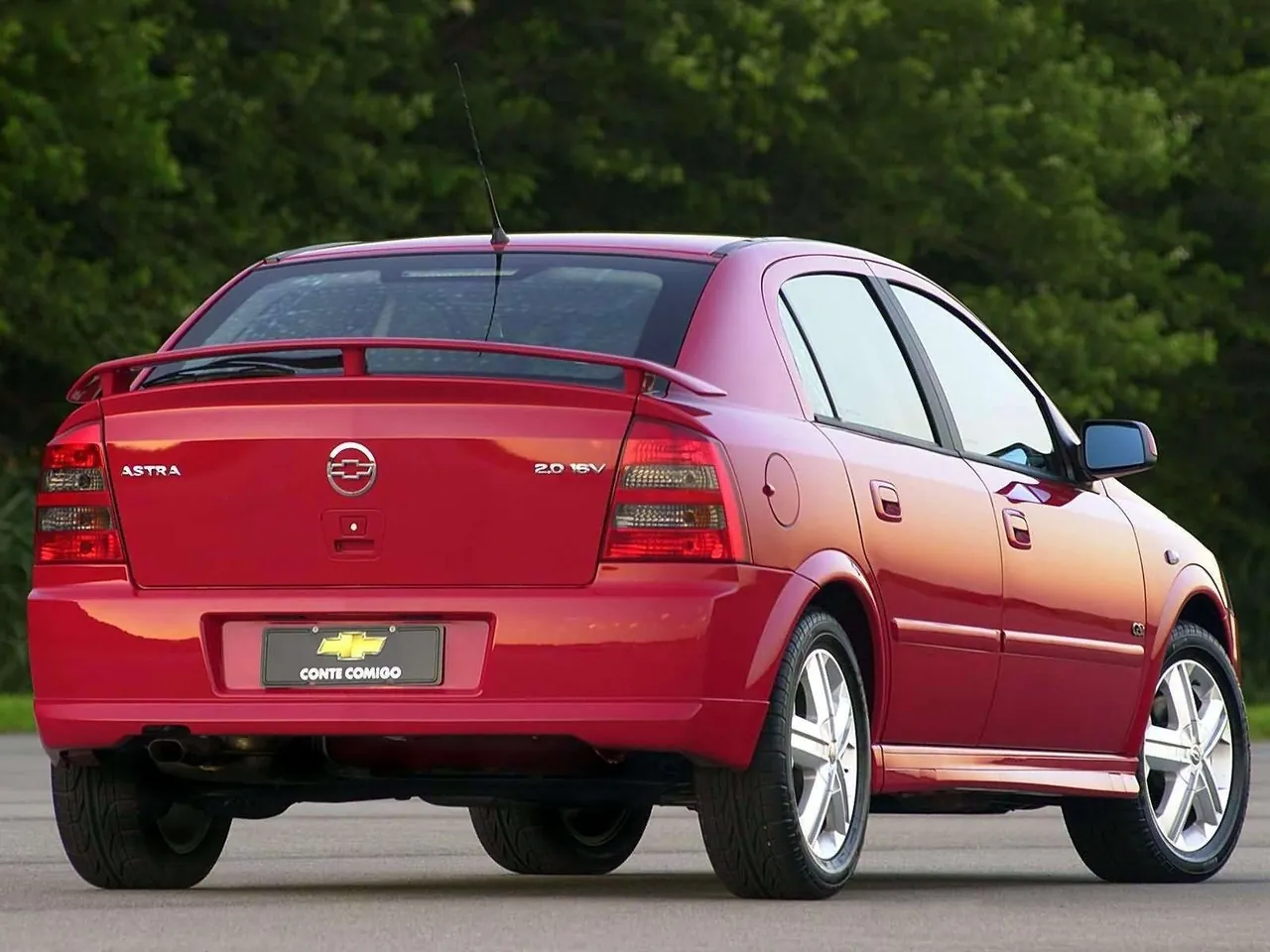 Chevrolet Astra GSi 2.0 16V (2005) – zadní tříčtvrteční pohled