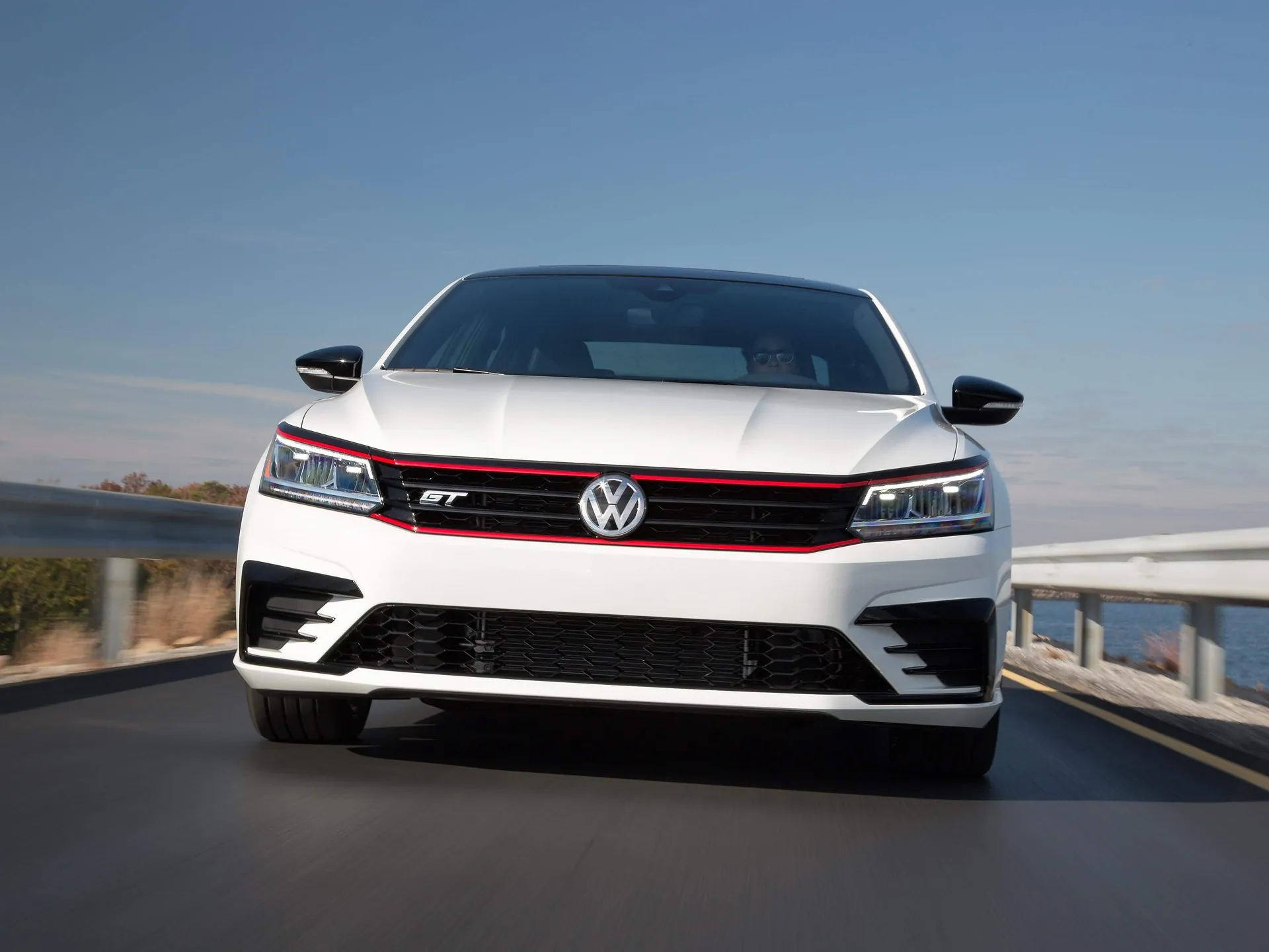 Volkswagen Passat GT Concept (2016) - Front