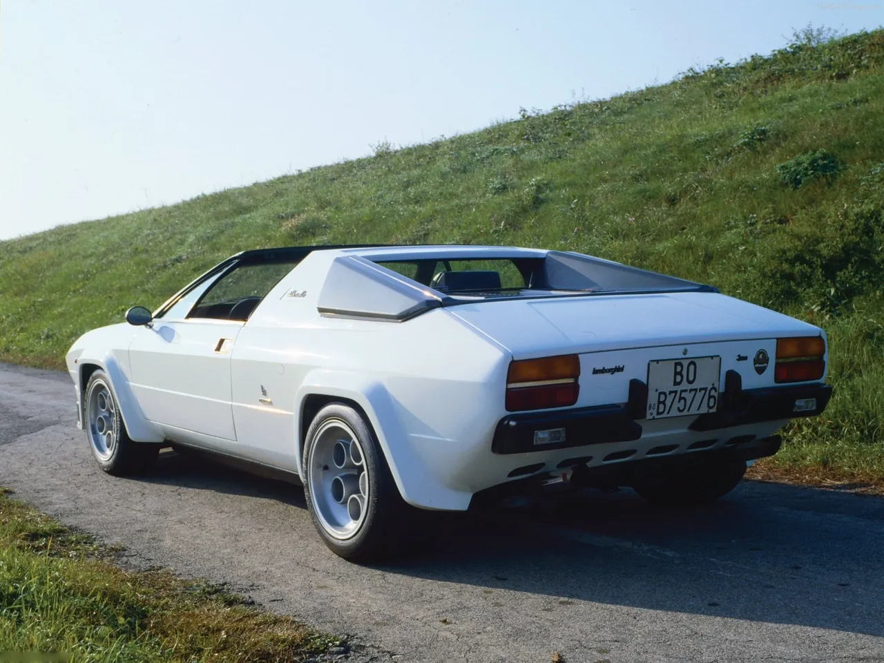 Lamborghini Silhouette (1976) – zadní tříčtvrteční pohled