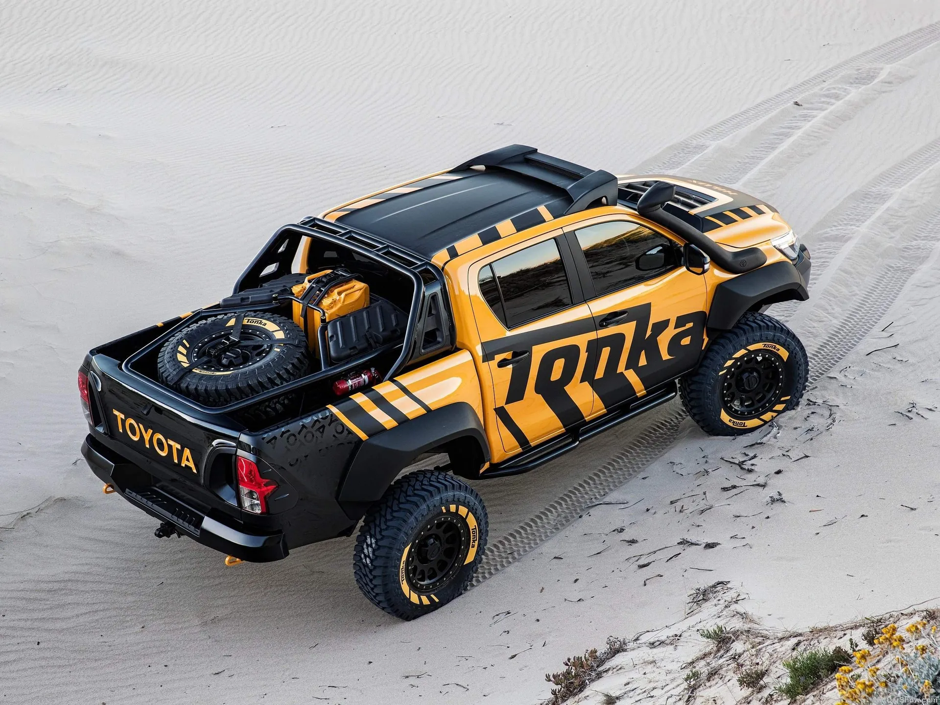 Toyota HiLux Tonka Concept (2017) - Rear Three-Quarter
