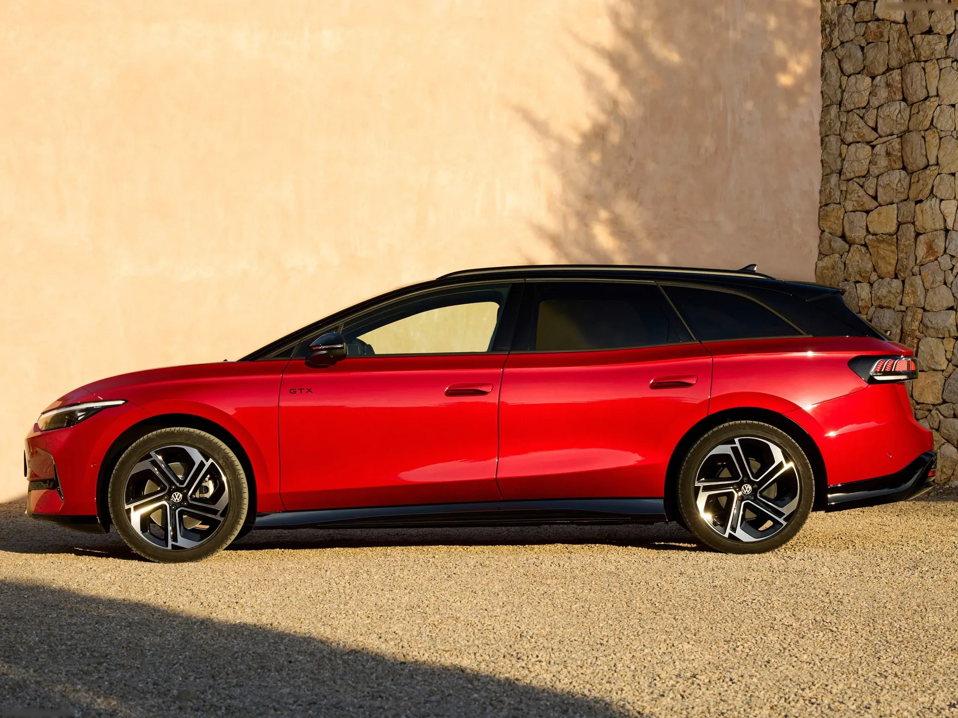 Volkswagen ID.7 GTX Tourer (2025) – boční profil
