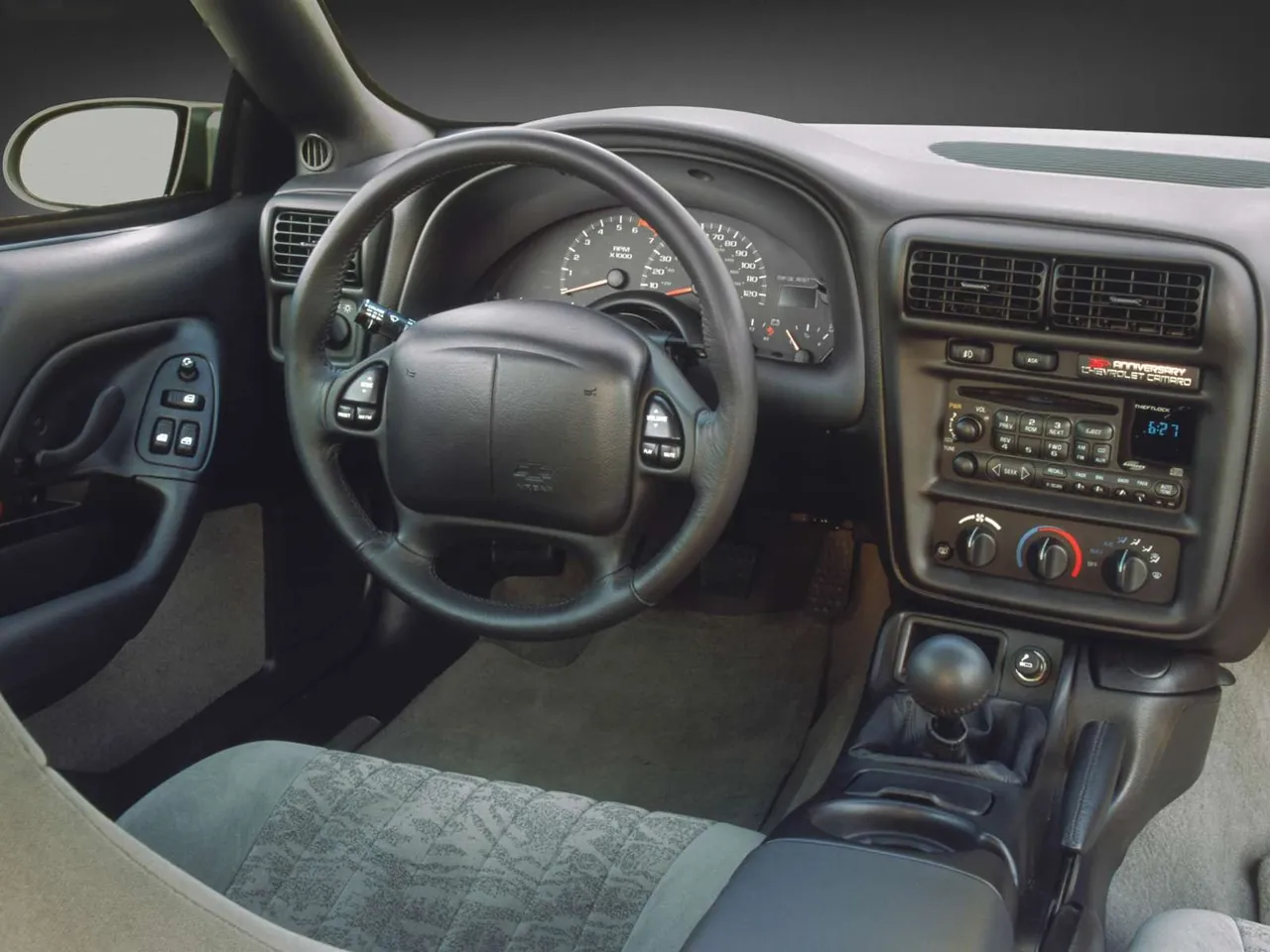 Chevrolet Camaro (2002) – interiér