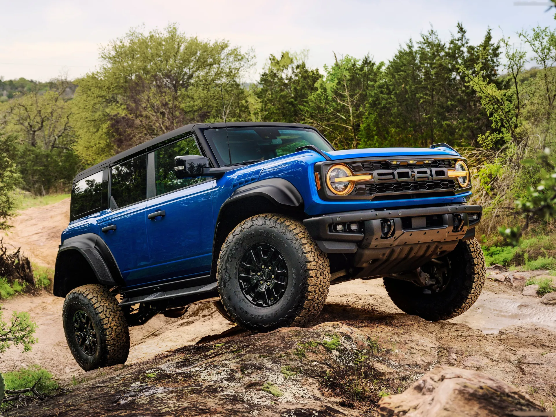 Ford Bronco Raptor Black Appearance Package (2025)