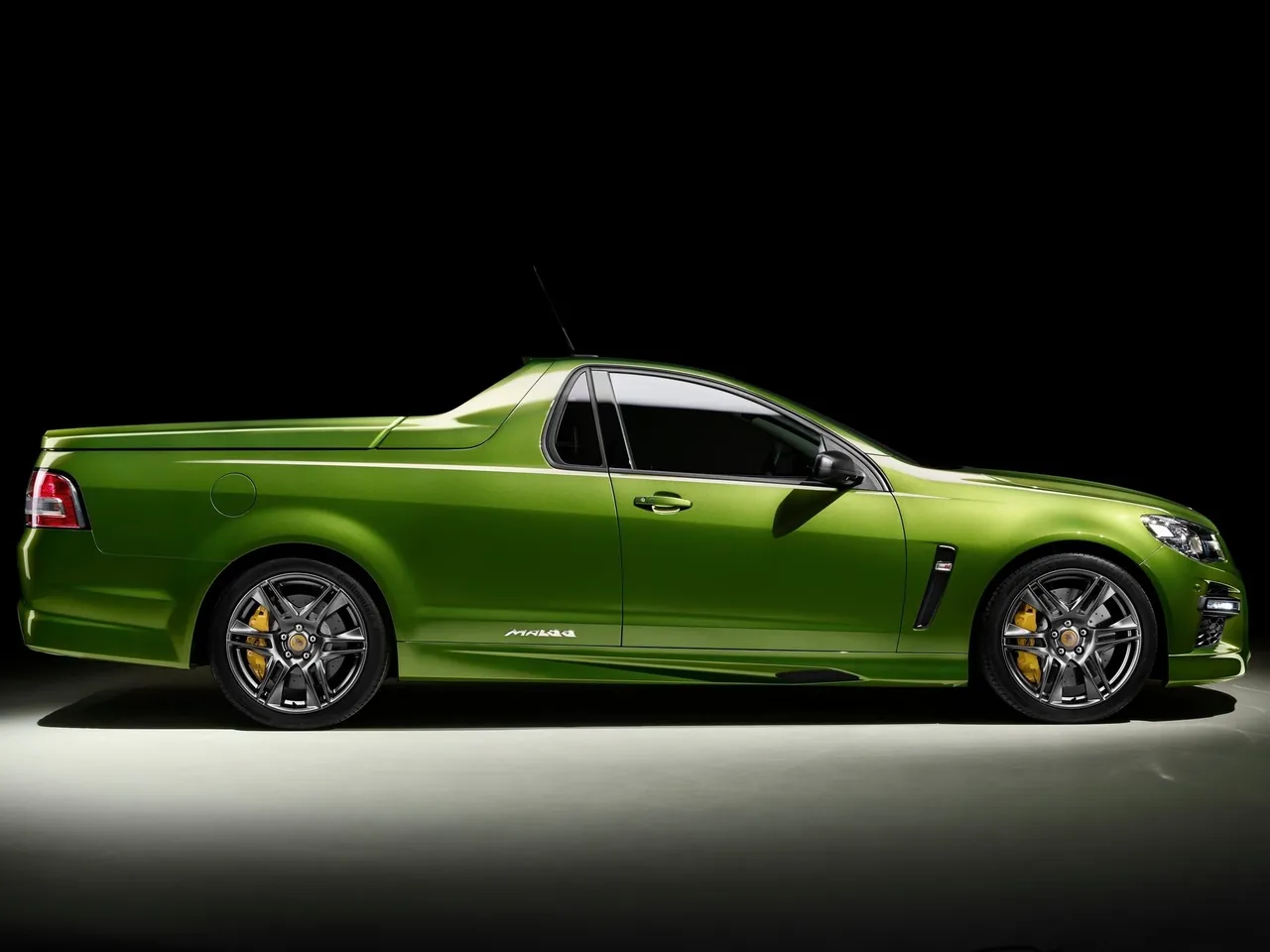 HSV Gen-F GTS Maloo (2015) – boční profil
