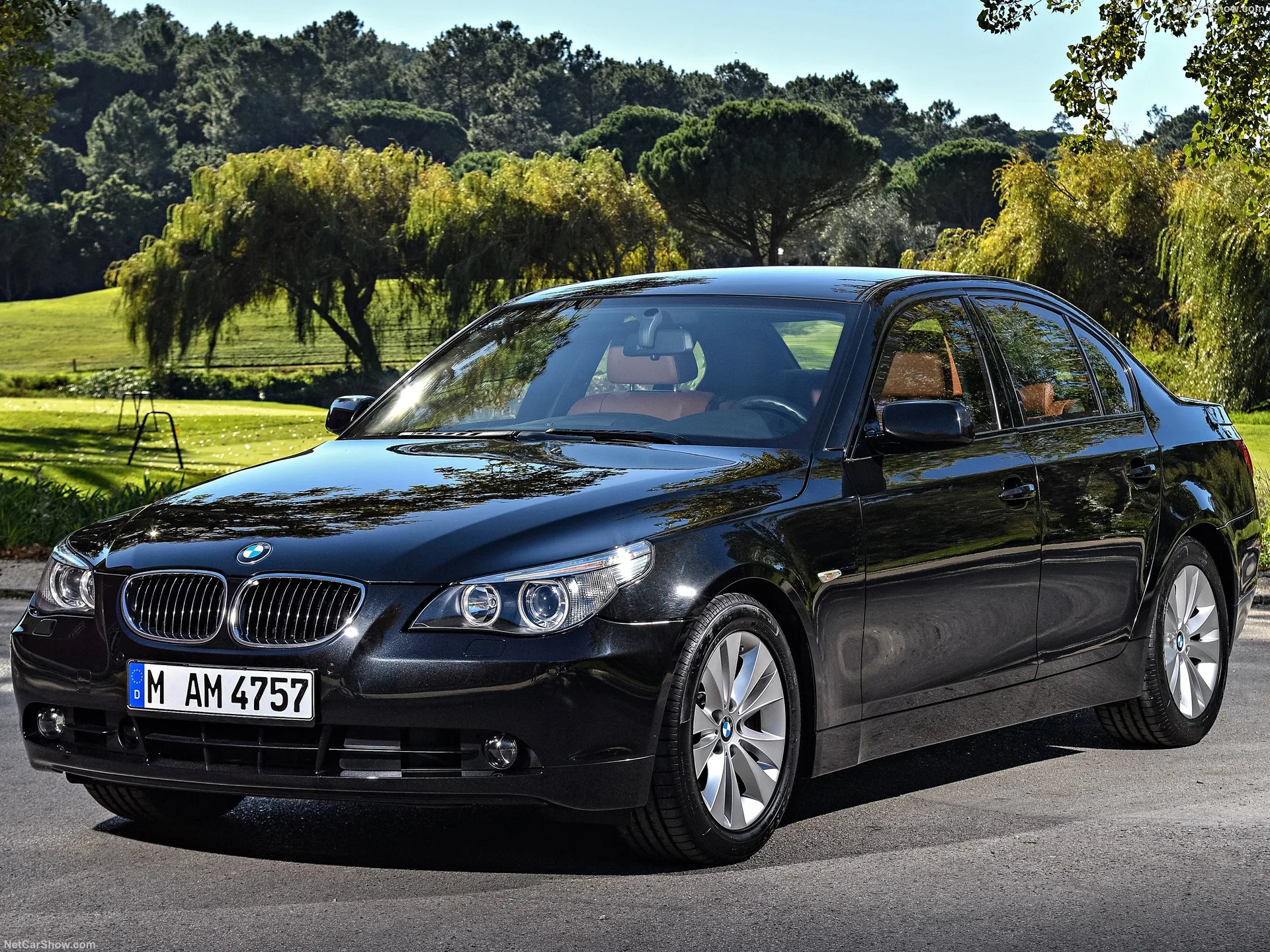 BMW 545i (2005)