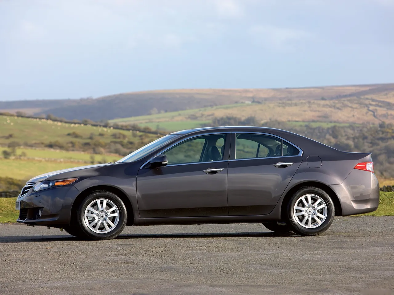 Honda Accord (2009) – boční profil