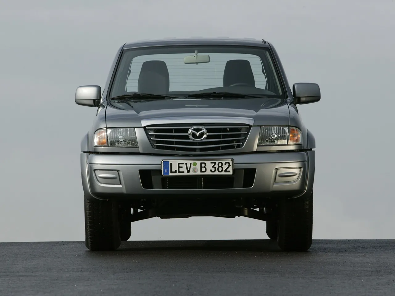 Mazda B2500 (2004) – zepředu