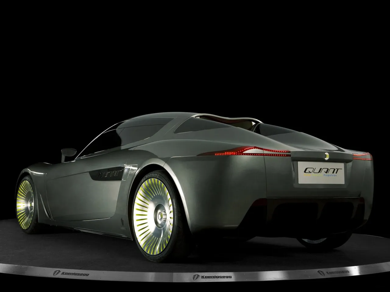 Koenigsegg Quant Concept (2009) – zadní tříčtvrteční pohled