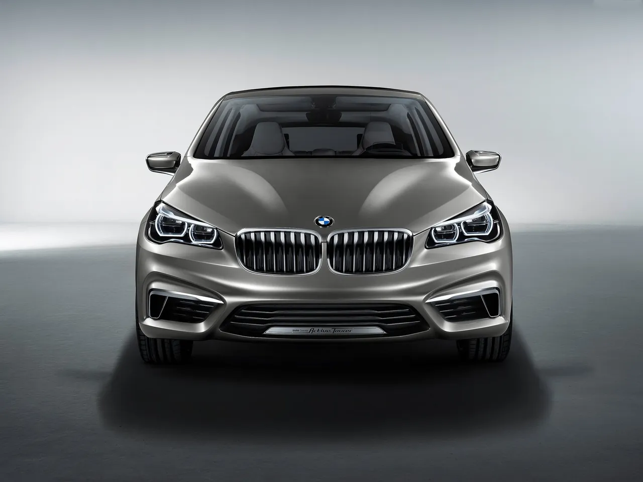 BMW Active Tourer Concept (2012) – zepředu