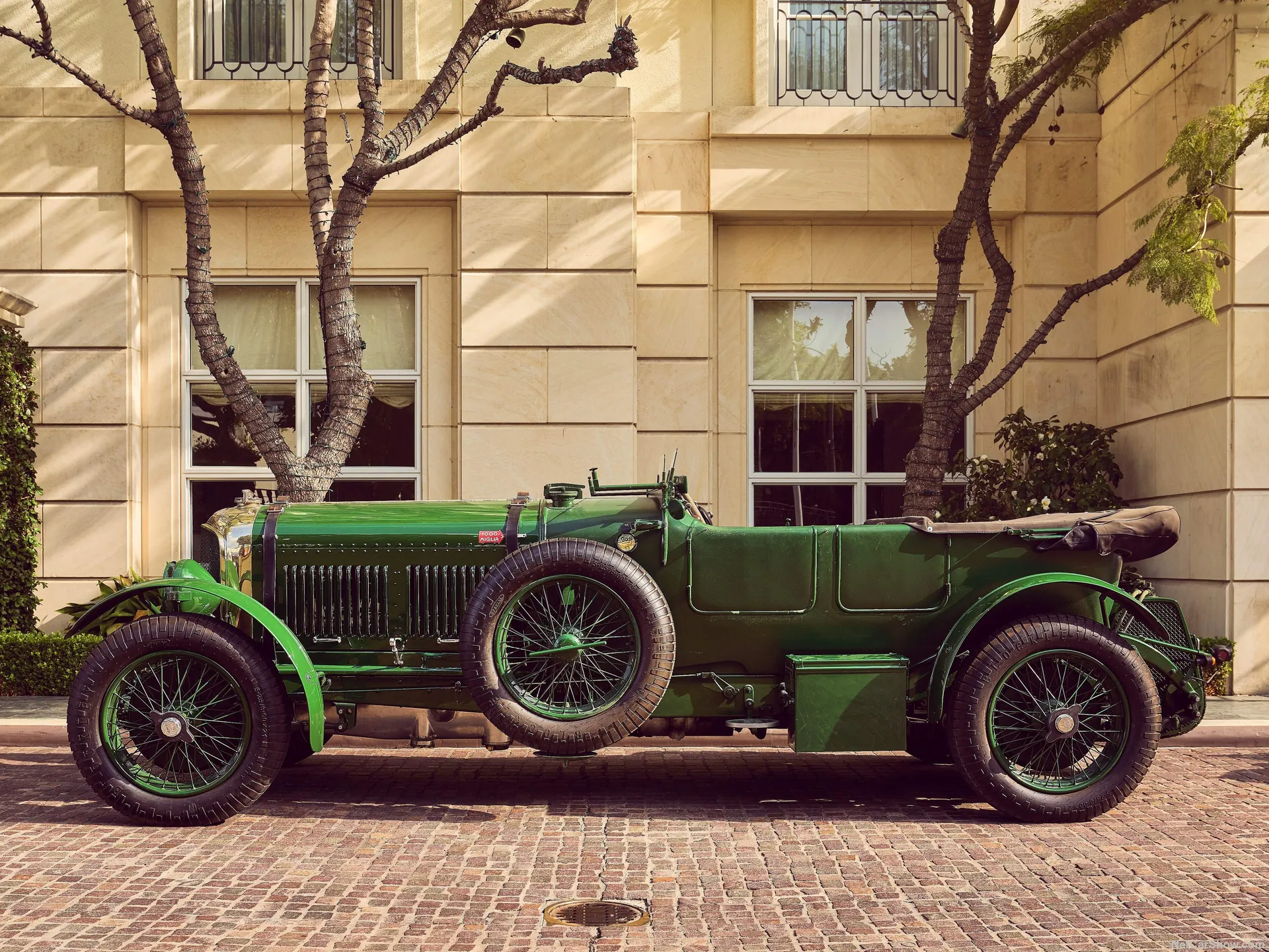 Bentley 6.5 Litre (1930) – boční profil