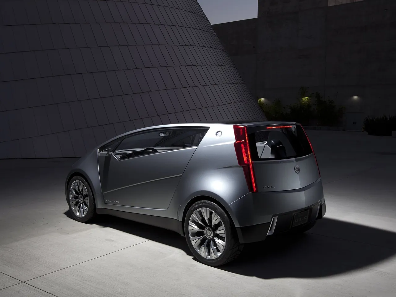 Cadillac Urban Luxury Concept (2010) – zadní tříčtvrteční pohled