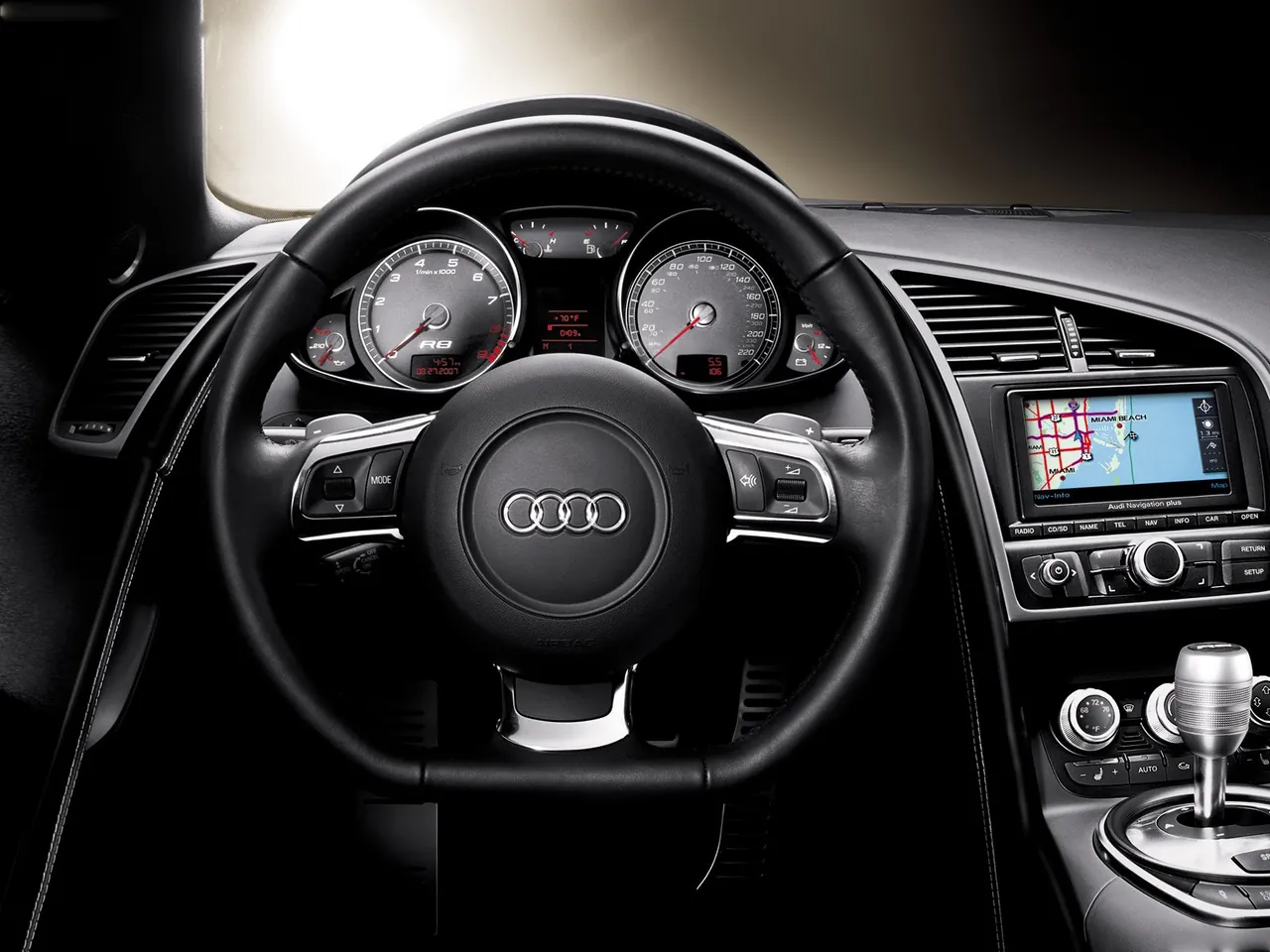 Audi R8 (2008) – interiér