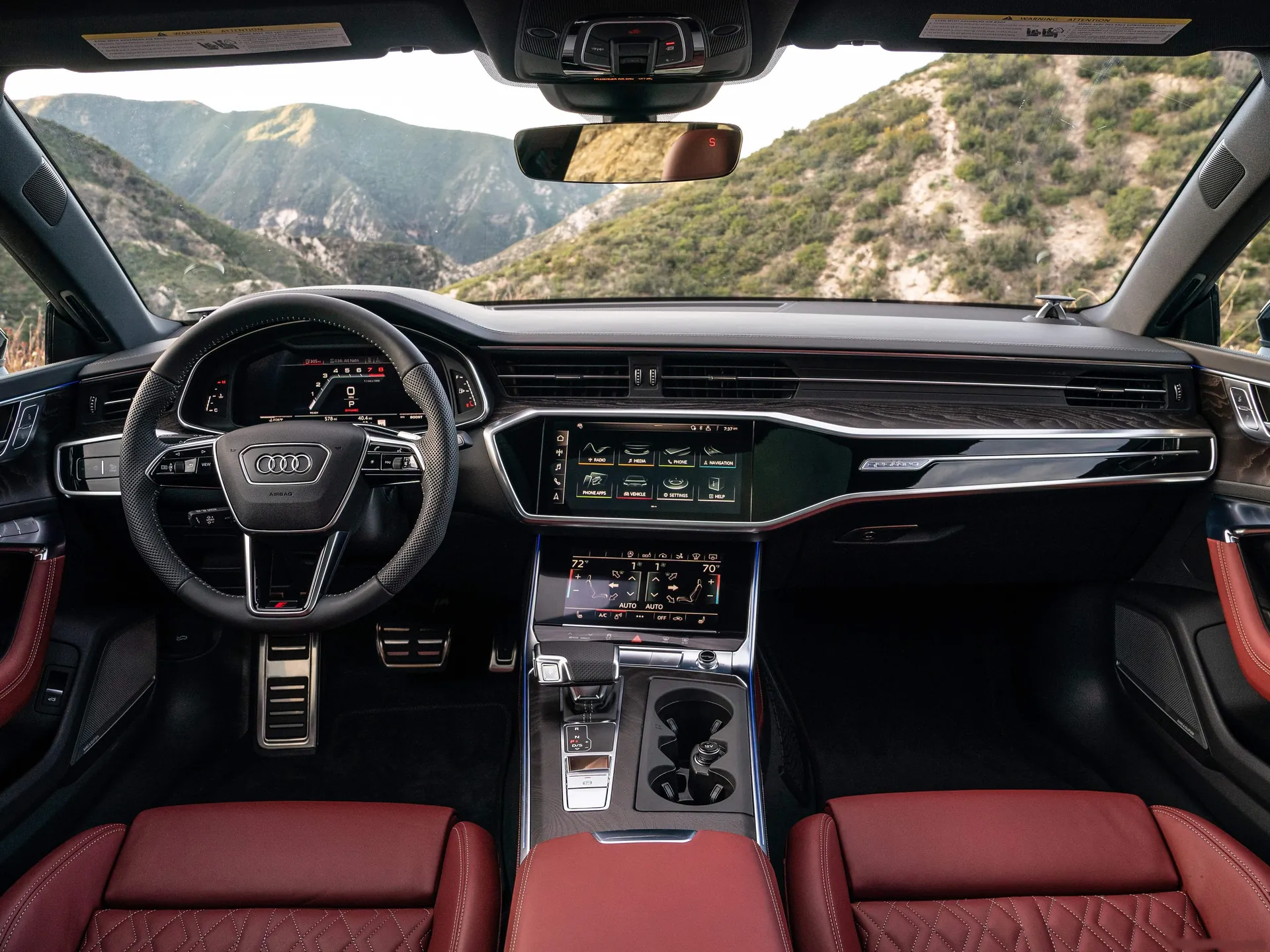 Audi S6 [US] (2020) – interiér