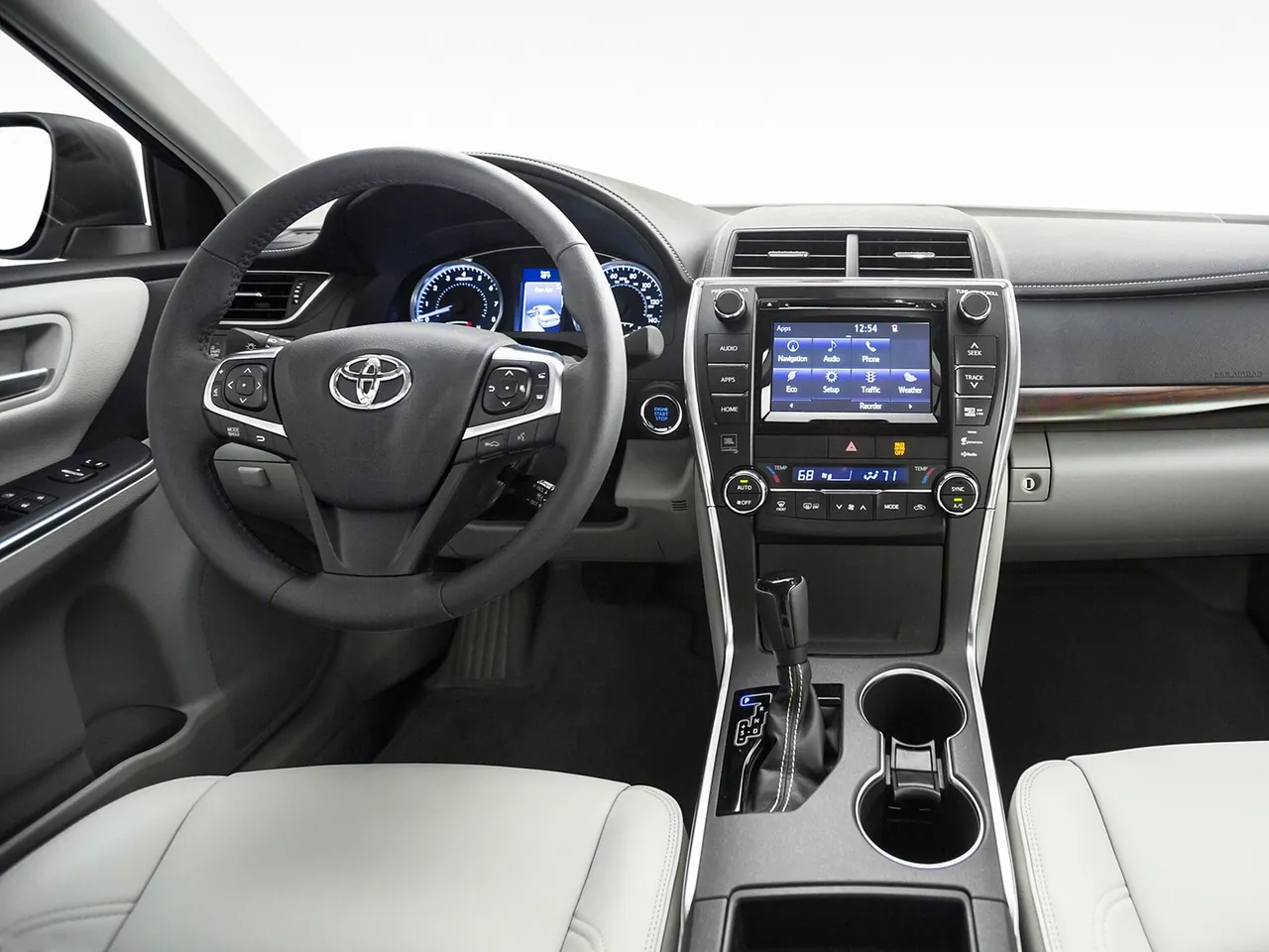 Toyota Camry (2015) - Interior
