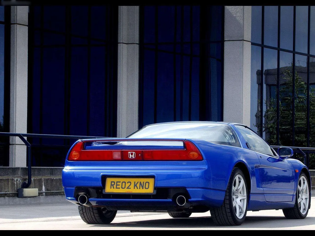 Honda NSX (2002) – zadní tříčtvrteční pohled