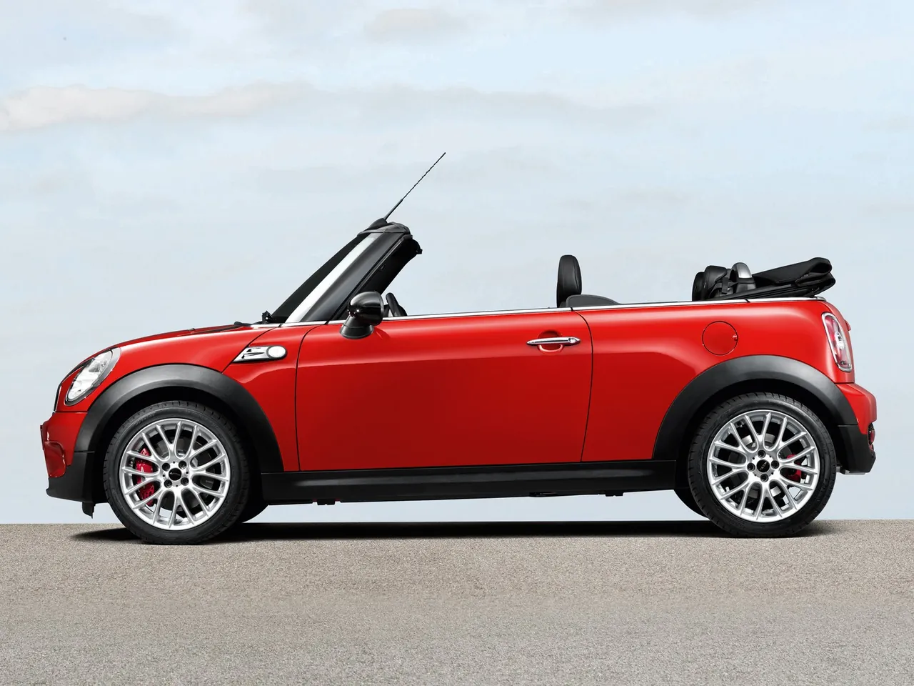 Mini John Cooper Works Convertible (2010) – boční profil