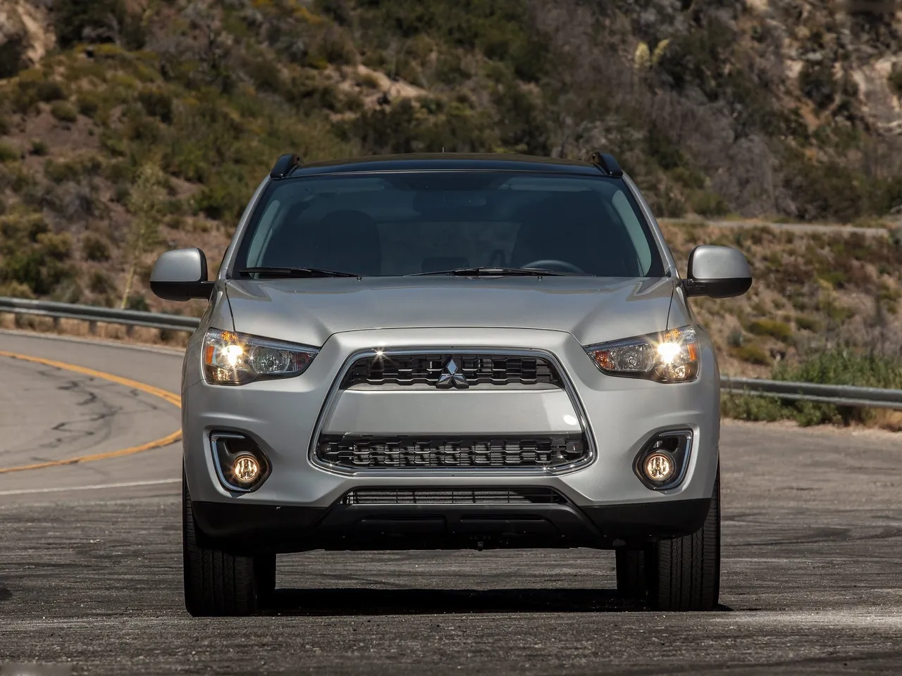 Mitsubishi Outlander Sport (2013) – zepředu