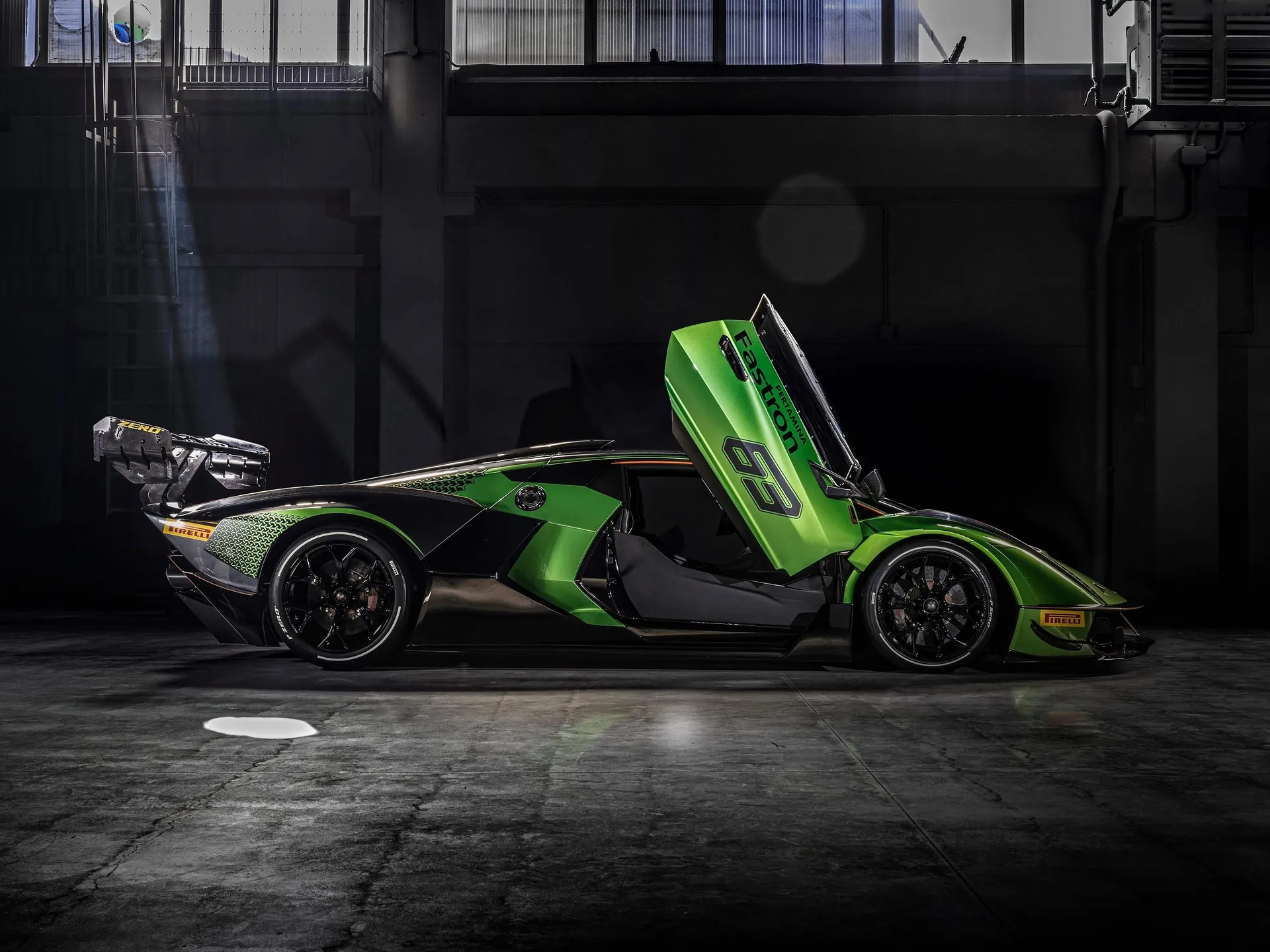 Lamborghini Essenza SCV12 (2021) – boční profil