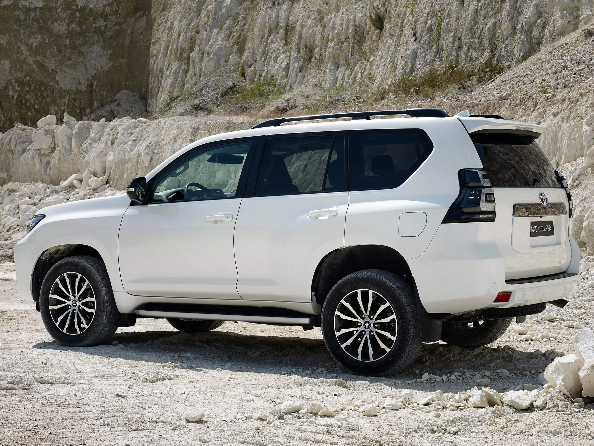 Toyota Land Cruiser [EU] (2021) - Rear Three-Quarter