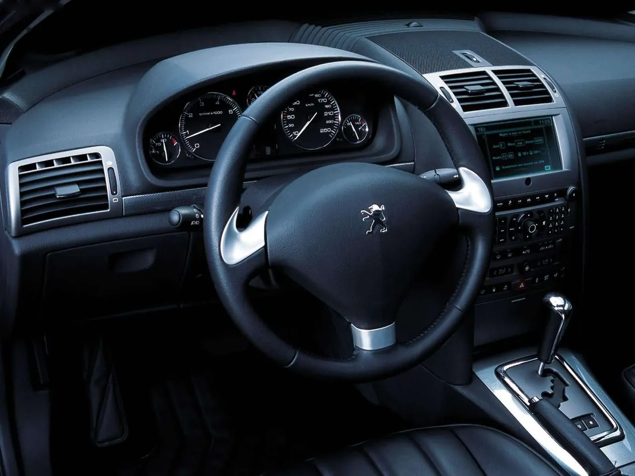 Peugeot 407 (2004) – interiér