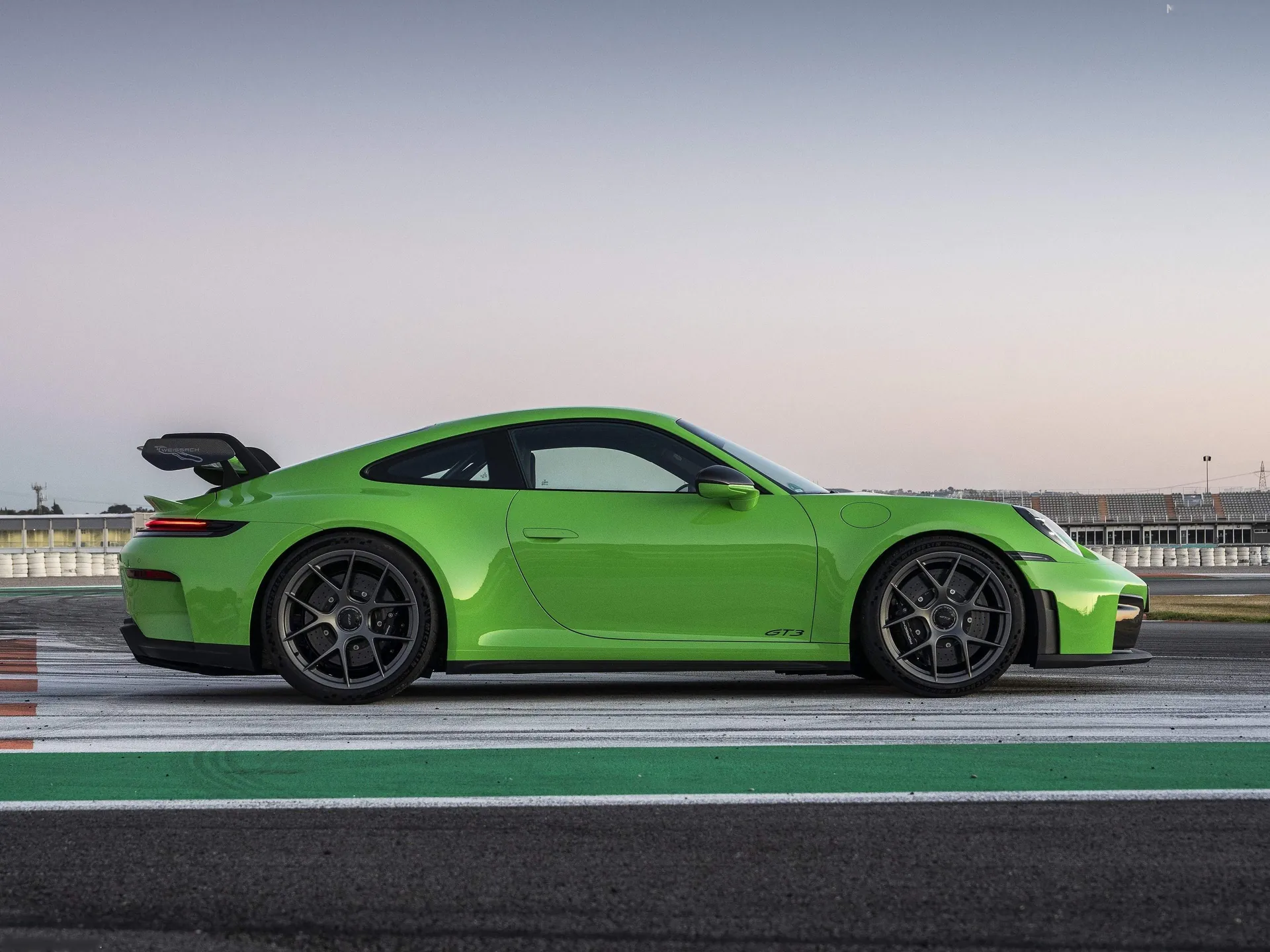 Porsche 911 GT3 (2025) – boční profil