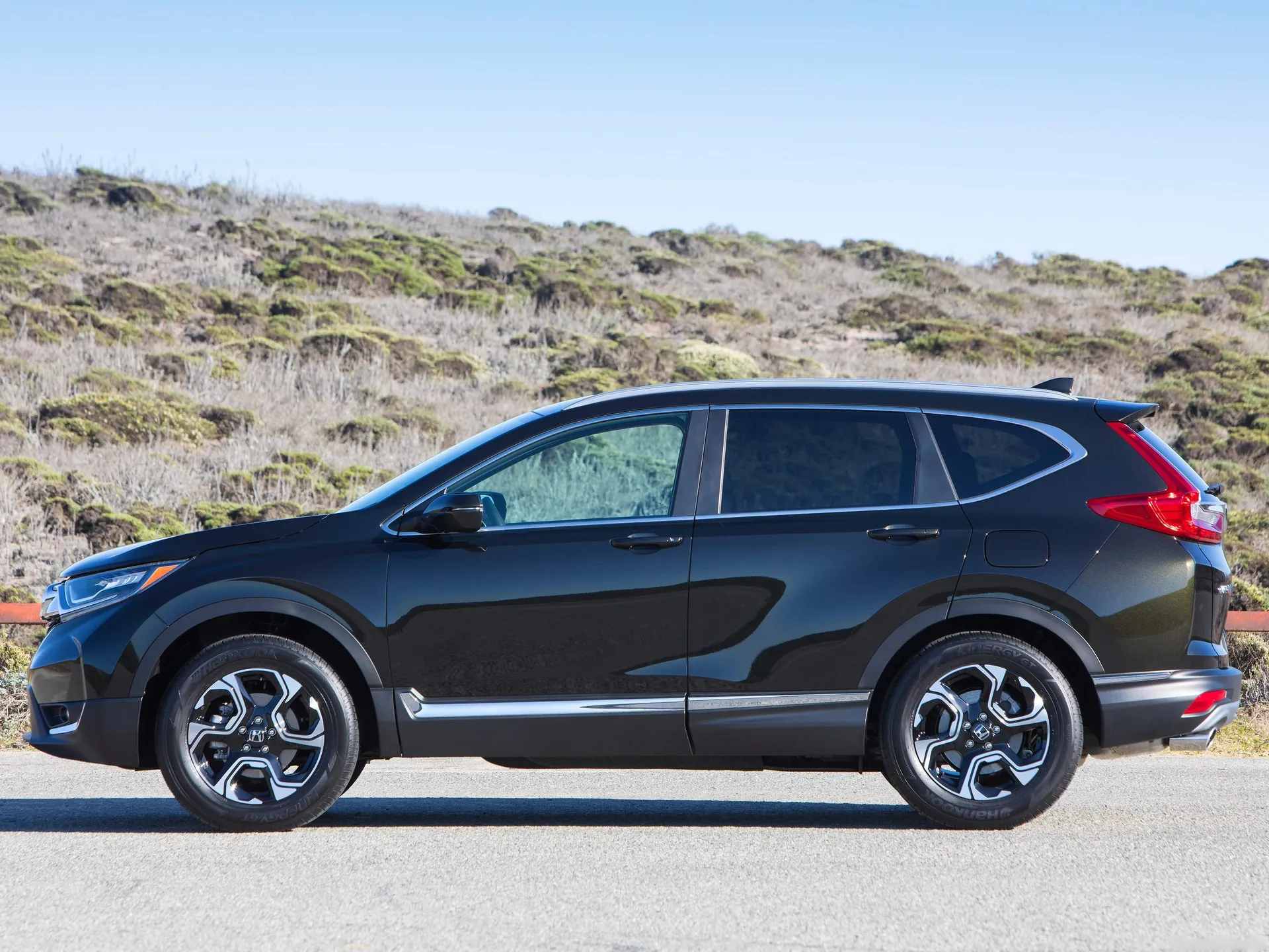 Honda CR-V (2017) – boční profil