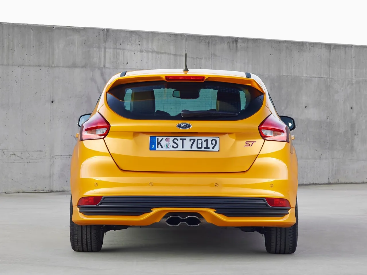 Ford Focus ST (2015) – zezadu